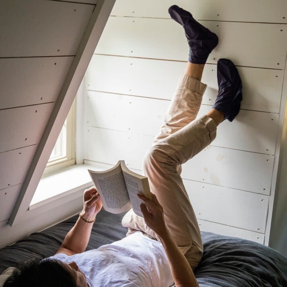 FEETS Hydrating Foot Mask with Tea Tree and Peppermint (3-Pack) | Perfect for Men and Women | Deeply Moisturizes Full Foot and Heel | Ultra Hydrating | Soften Calluses, Nourish Heels, and Cool Feel