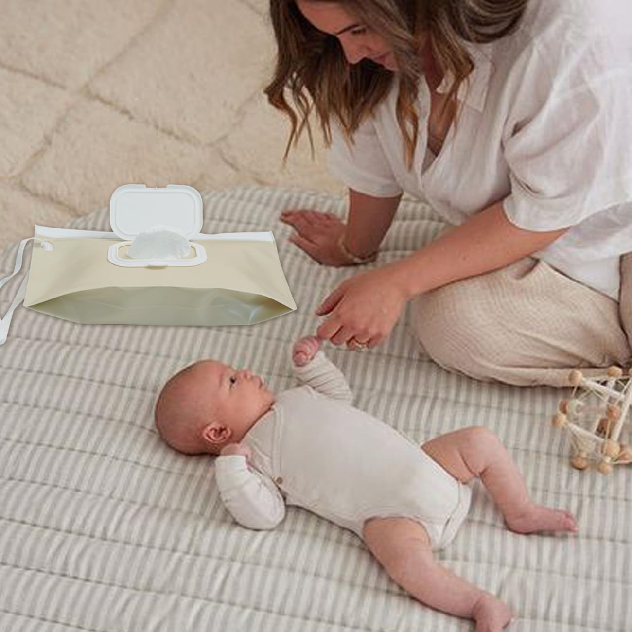 Baby wipes dispenser,portable baby wipes holder for outdoor, Refillable baby wipes container, on the go wet wipe pouch for travel, resuable wipes dispenser for hiking (Nude Pink)