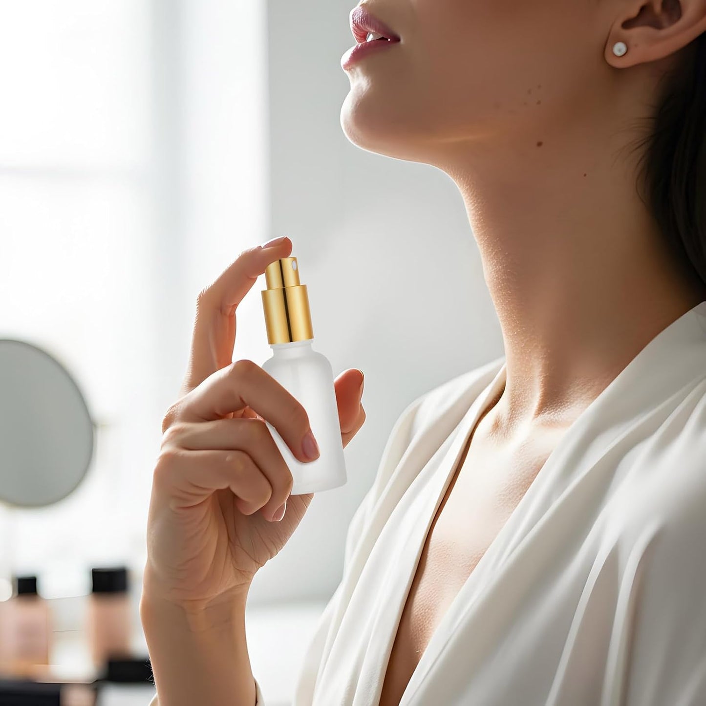 Roshtia 30 Pcs 1 oz/ 30 ml Gold Glass Spray Bottle Refillable Perfume Atomizer Clear Decorative Empty Bottles with Fine Mist Sprayer Pump for Face Body Travel