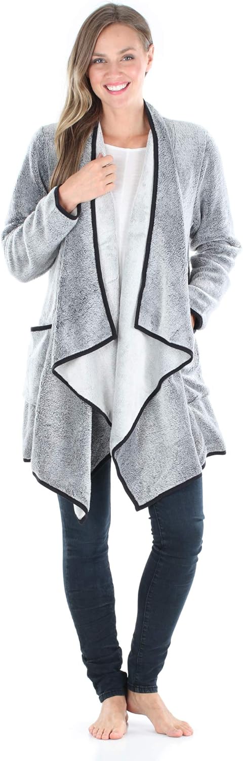 Sleepyheads Women's Fleece Long Sleeve Robe Sherpa-Lined Hooded Bathrobe…