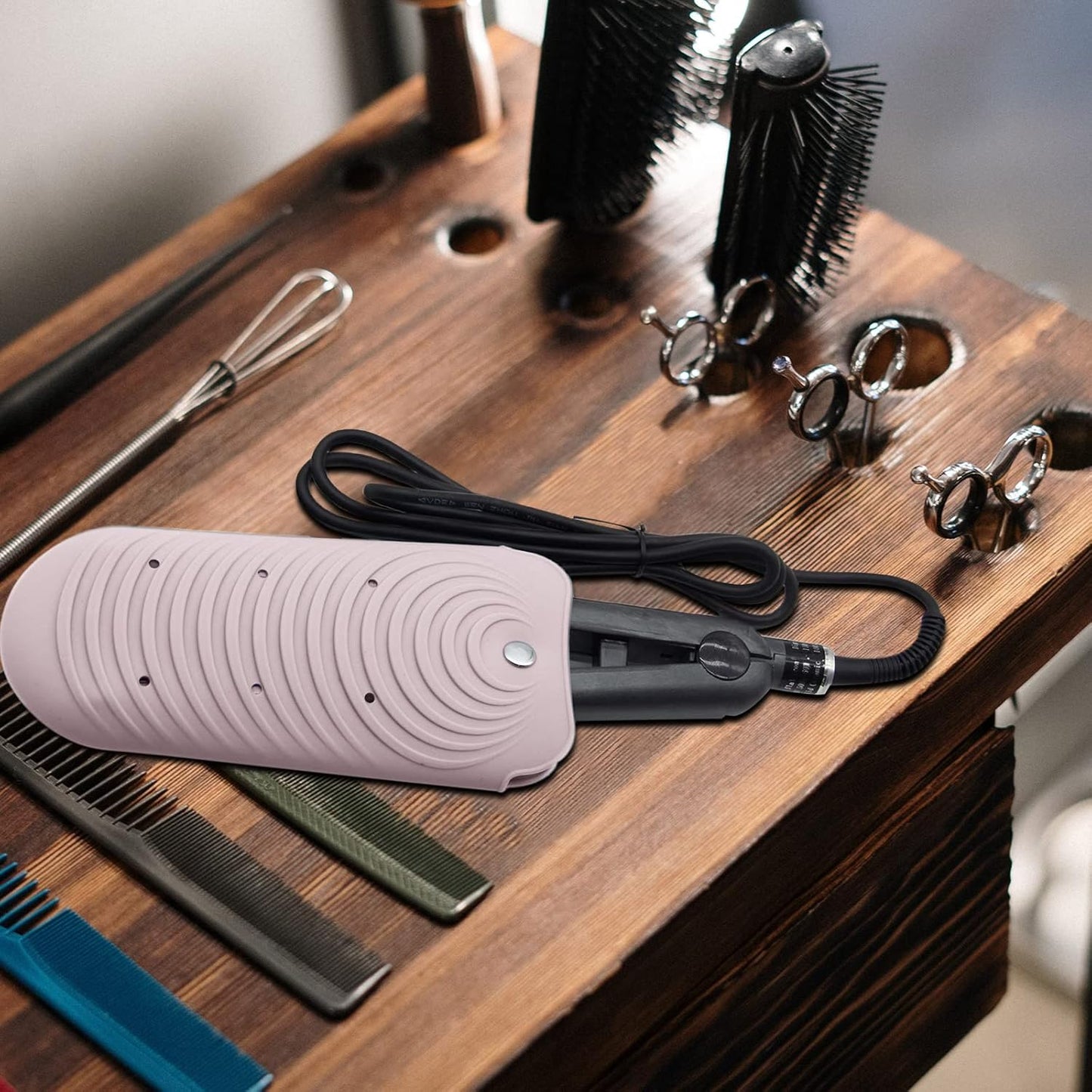 Heat Resistant Silicone Mat Pouch for Hair Styling Tools, Curling and Flat Irons Non-Slip Travel Cover, Small Portable Straightener Pad for Curler Wands Storage, Hot Waver (Pink)