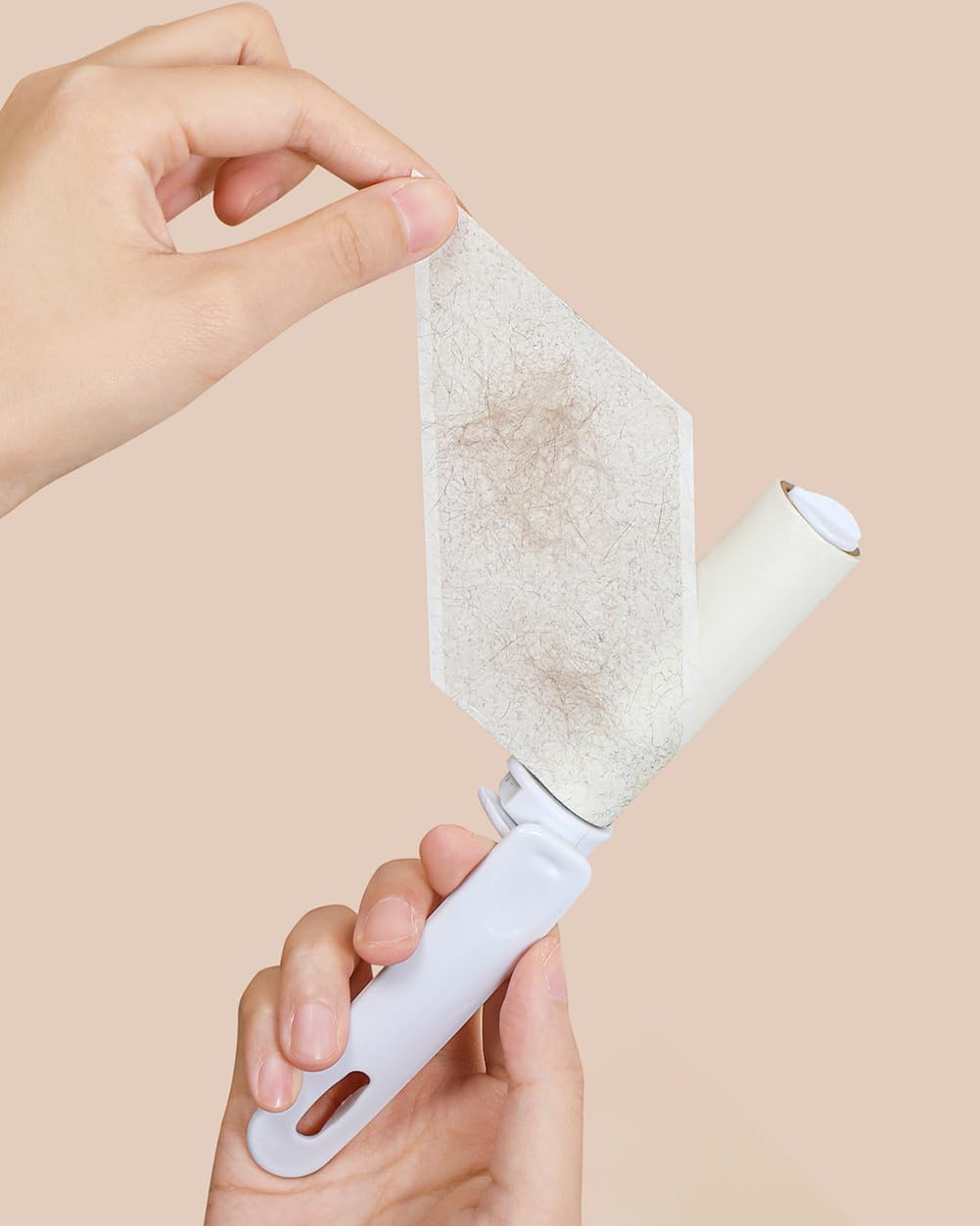 Mini Lint Roller for Travel Refillable On The Go Lint Roller with Cap and 4 Refills Total 150 Extra Sticky Sheets for Pet Hair Lint Remover with Cover for Purse Bag Car (White)