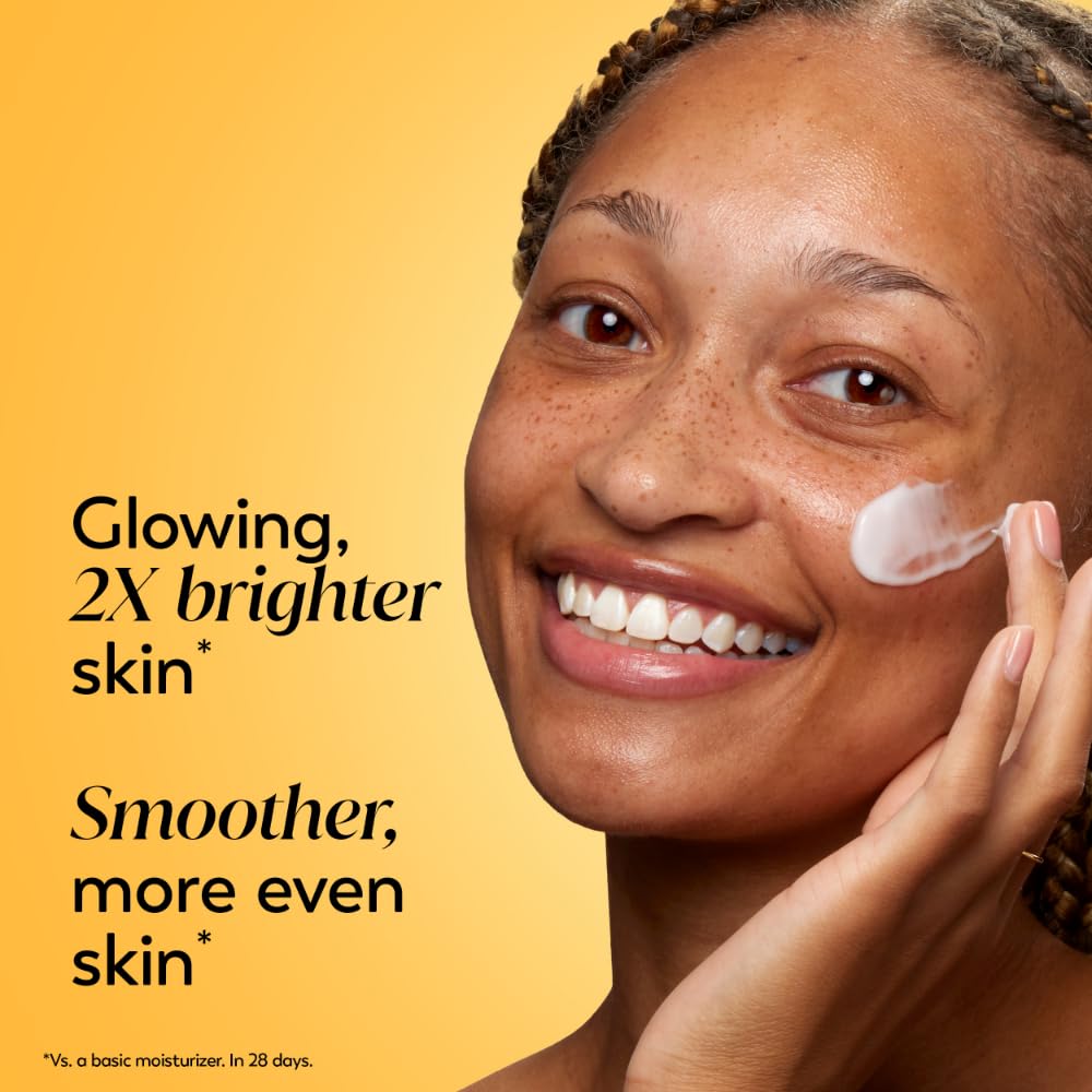 Olay Regenerist Vitamin C Face Moisturizer, Bright & Even Lightweight Cream for Women - Brightens, Hydrates, Evens Tone + Texture, Glowing Skin Care - Recyclable Sustainable Eco Jar, Non-Greasy, 2 Oz