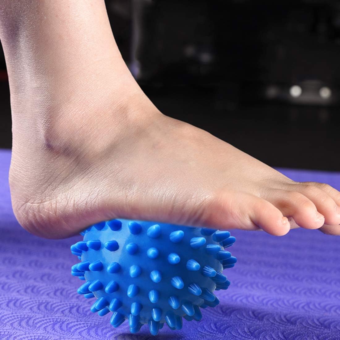Professional Massage Balls Foot Ball Foot Massager Spiky Roller for Deep Tissue Trigger Point Plantar Fasciitis Reflexology Stress Therapy Myofascial Release(Blue)
