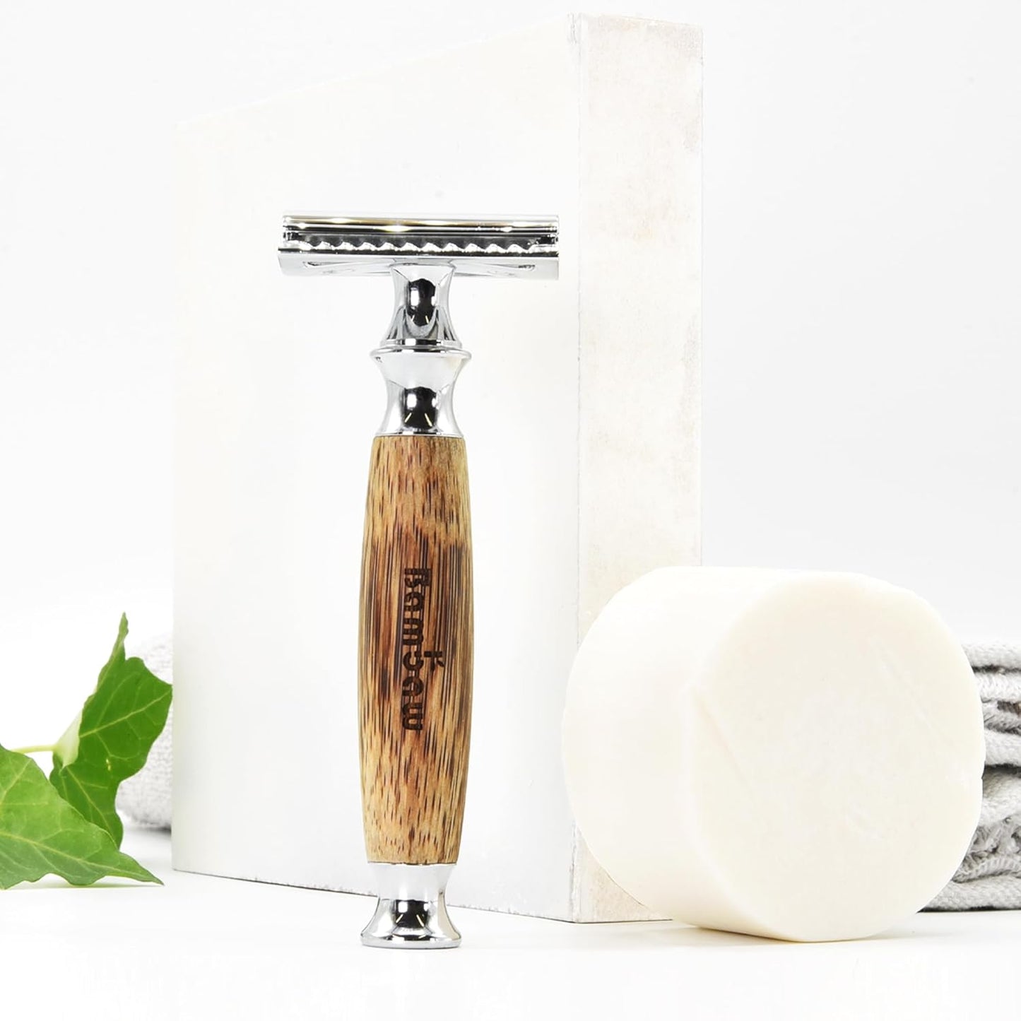 Bambaw Double Edge Safety Razor for Men & Women, Double Edge Razor with 5 Blades, Eco-Friendly Safety Razors, Reusable & Plastic Free – Thick Bamboo Silver