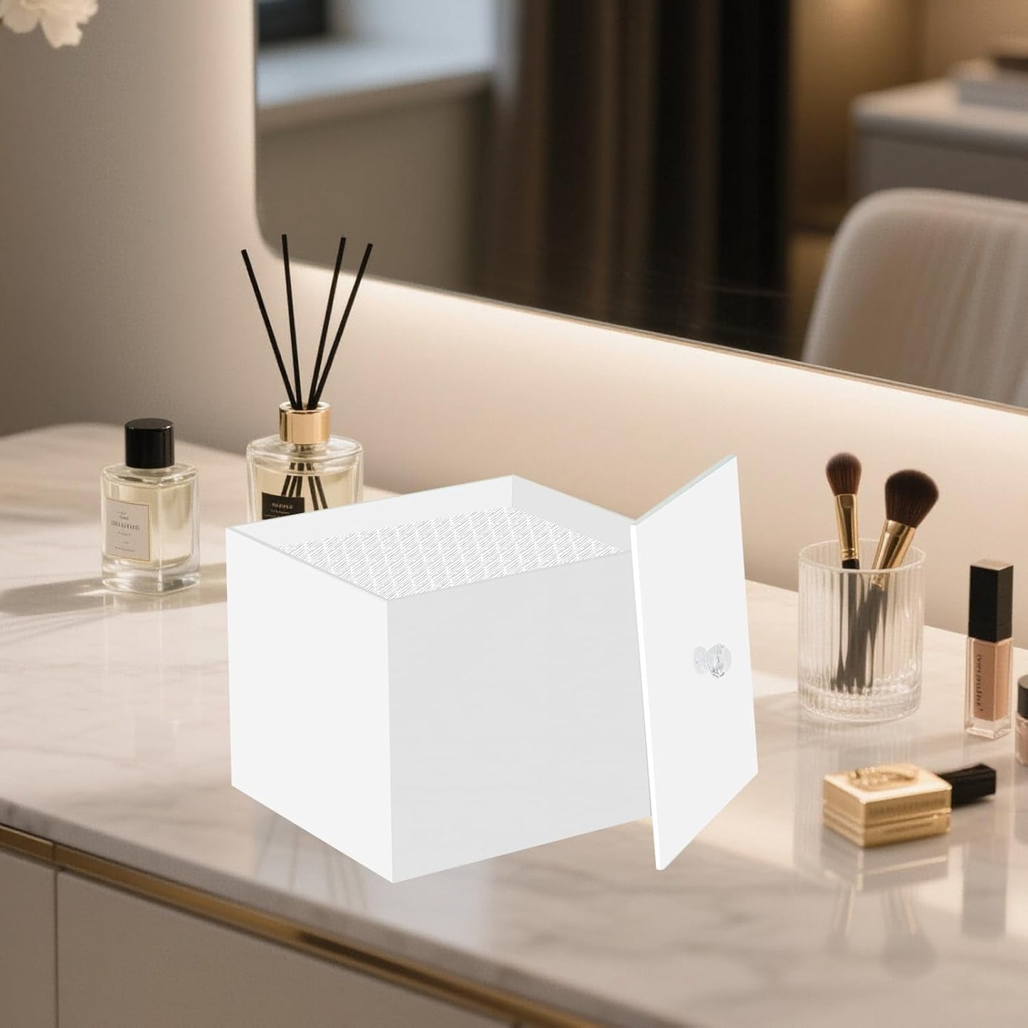 Face Towel Box, Acrylic Facial Disposable Towelettes Holder Container for XL Face Towels and Protects from Dust, White