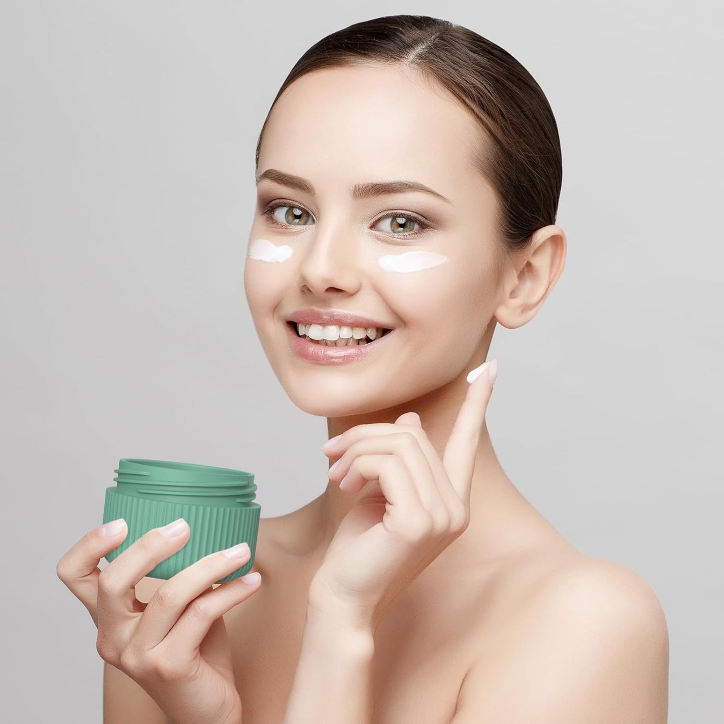 ME.FAN Travel Containers for Toiletries, TSA Approved 1.5 oz Silicone Cream Jars, Leak-proof Journey Containers, Trip Accessories with Lid for Cosmetic Face Hand Body Cream 4 Pack Black Lid Blue/Green