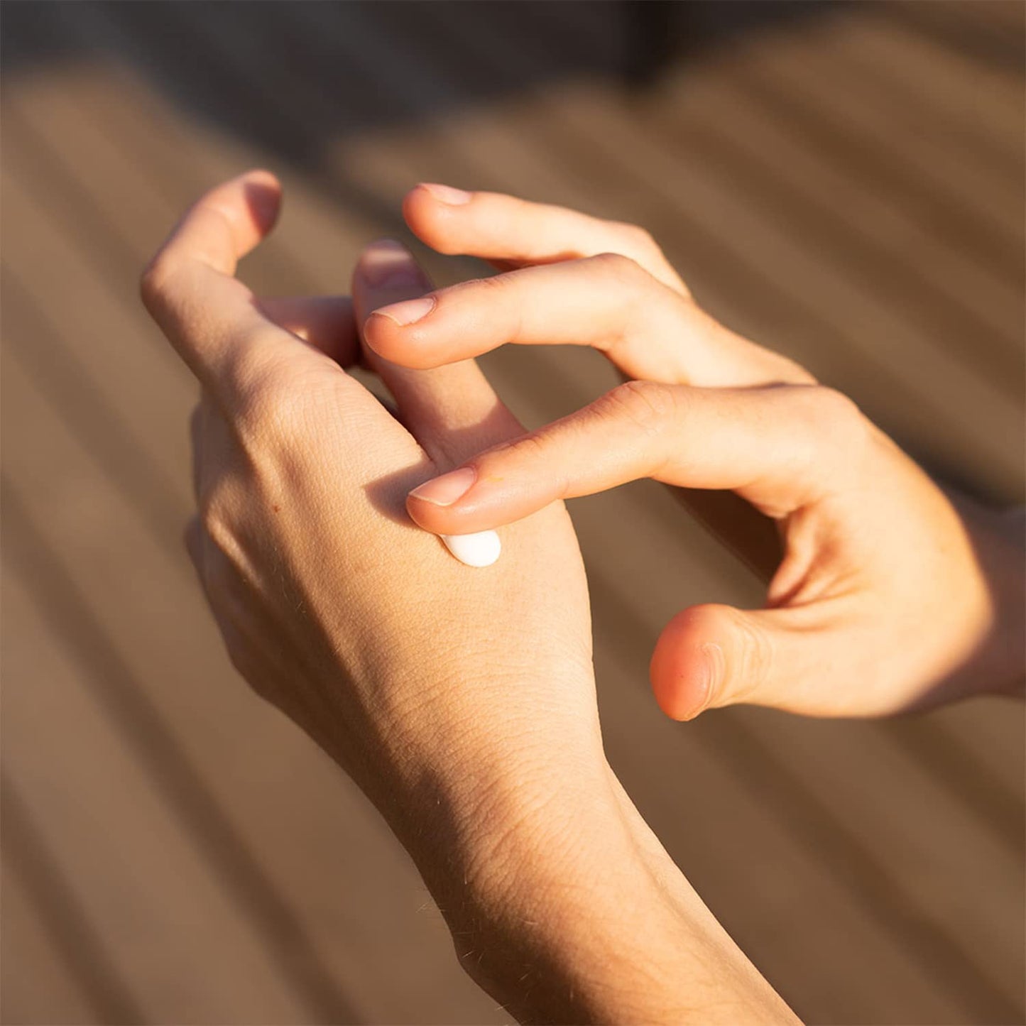 Panier des Sens - Small Hand Cream for Dry Cracked Hands – Almond Mini Hand Lotion for Dry Skin - With Shea Butter and Sweet Almond Oil - Hand Care 97% Natural Ingredients - Travel Size 1 floz