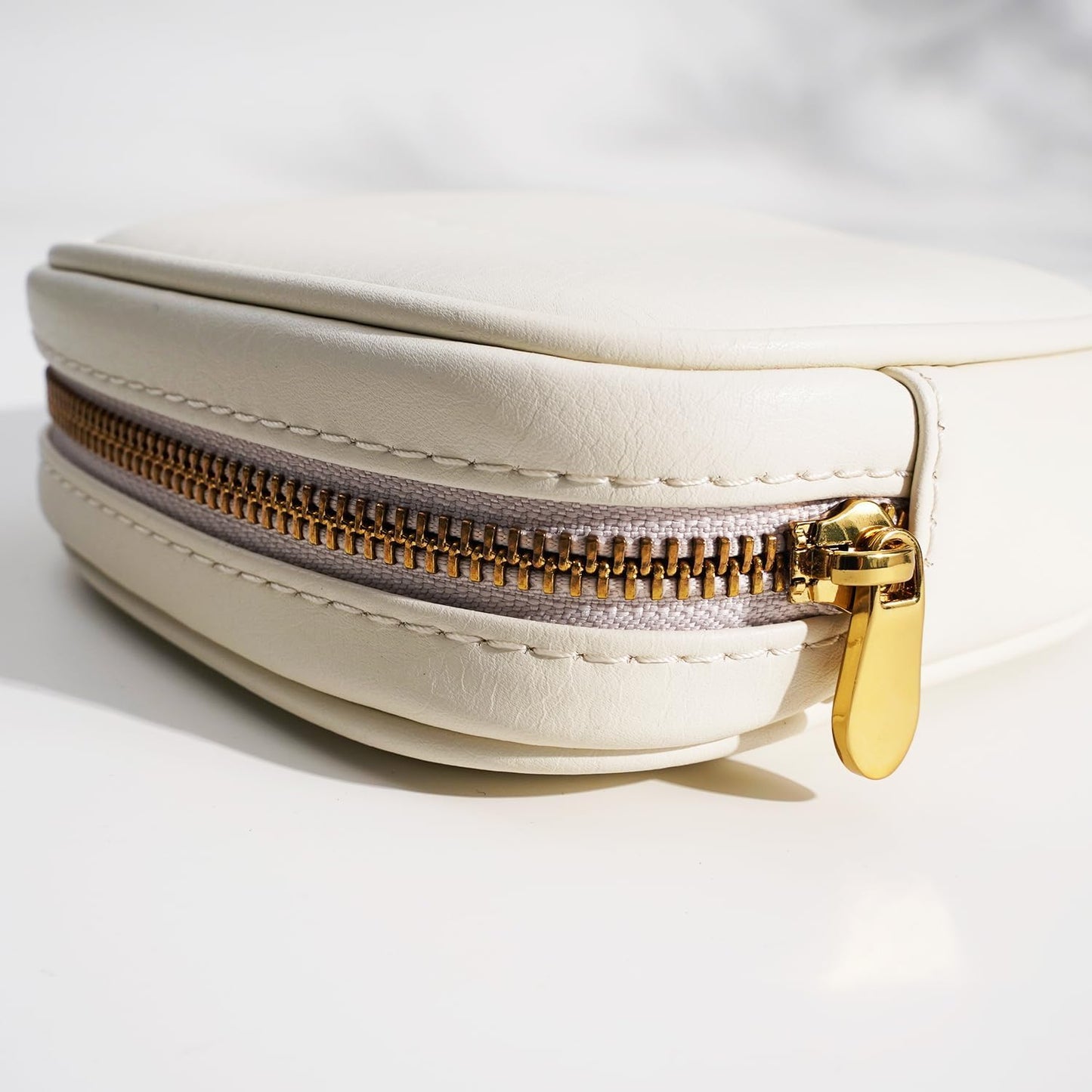 Leather Cosmetic Bag for Women Small Zipper Makeup Bag for Purse Waterproof Travel Makeup Organizer Charger Storage Pouch Color White