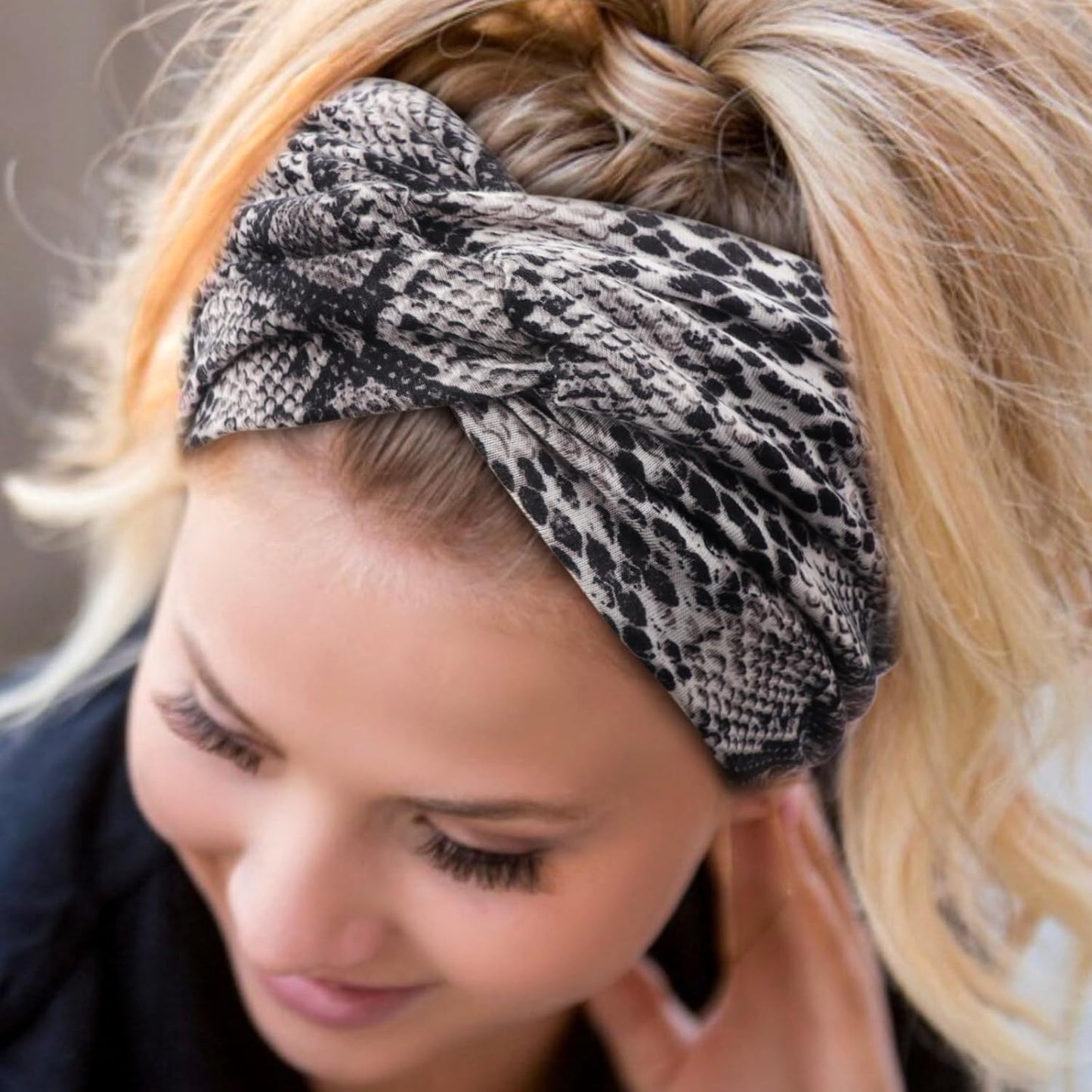 DRESHOW 4 Pack Turban Headbands for Women Wide Vintage Head Wraps Knotted Cute Hair Band Accessories