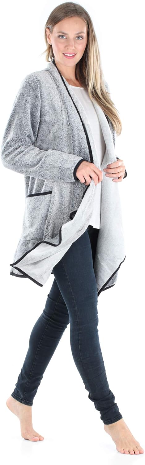 Sleepyheads Women's Fleece Long Sleeve Robe Sherpa-Lined Hooded Bathrobe…