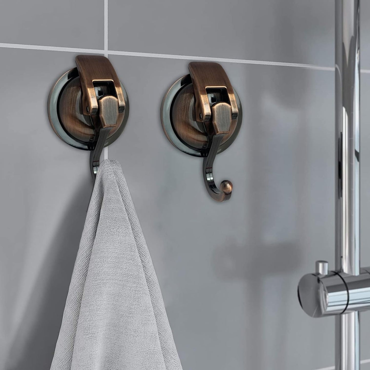 Suction Cup Hooks Heavy Duty Vacuum Suction Shower Hooks Glass Suction Cup Hooks Bathroom Robe Hooks Reusable, No Hole Punched, for Garland Decoration (Antique Brass, 4 Pack)