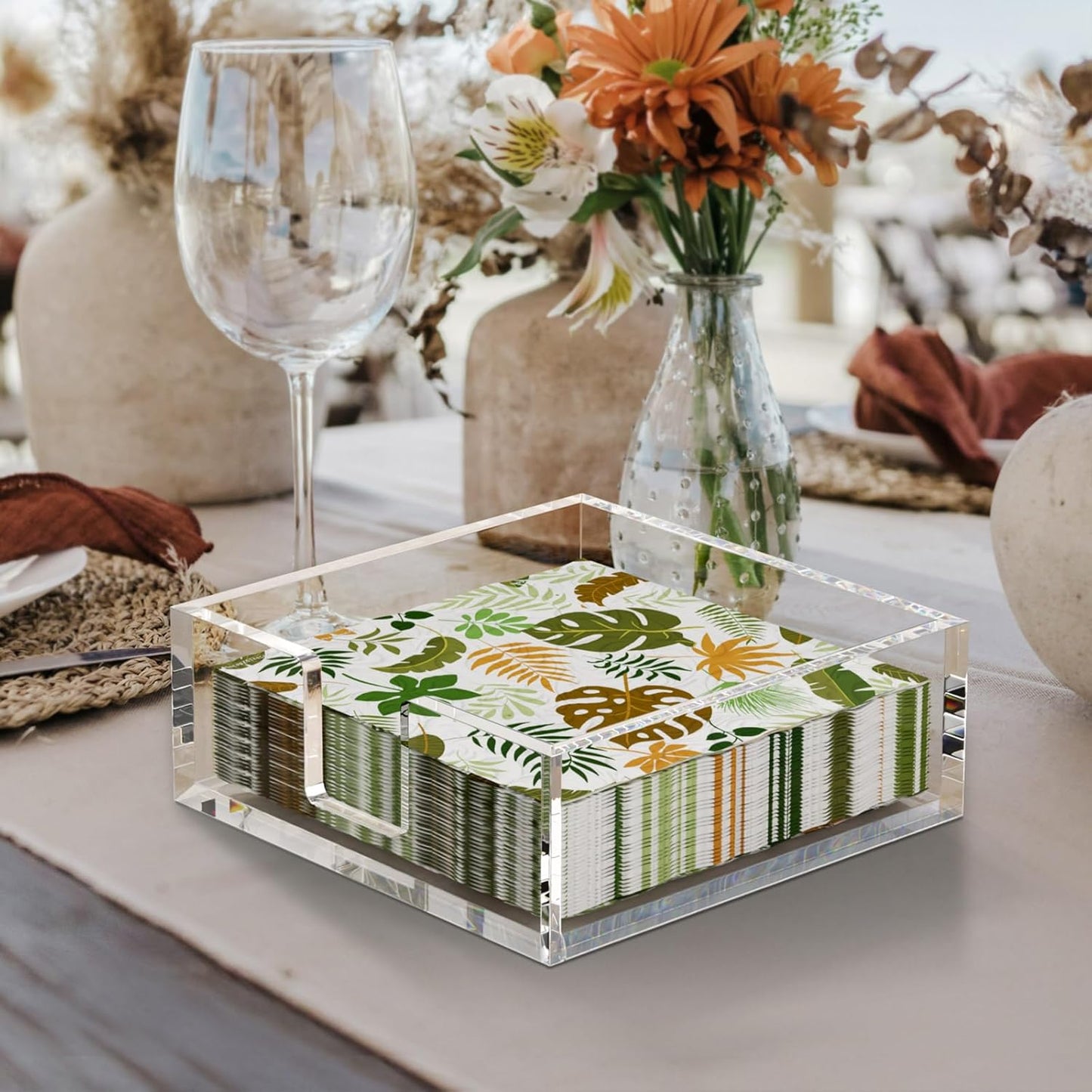 HIIMIEI Acrylic Napkin Holder for Table: Square Luncheon Napkin Tray, Flat Decorative Guest Towel Holder for Bathroom, Kitchen, Bar, Dinner, Party, 7.6 x 7.6 inches（Clear)