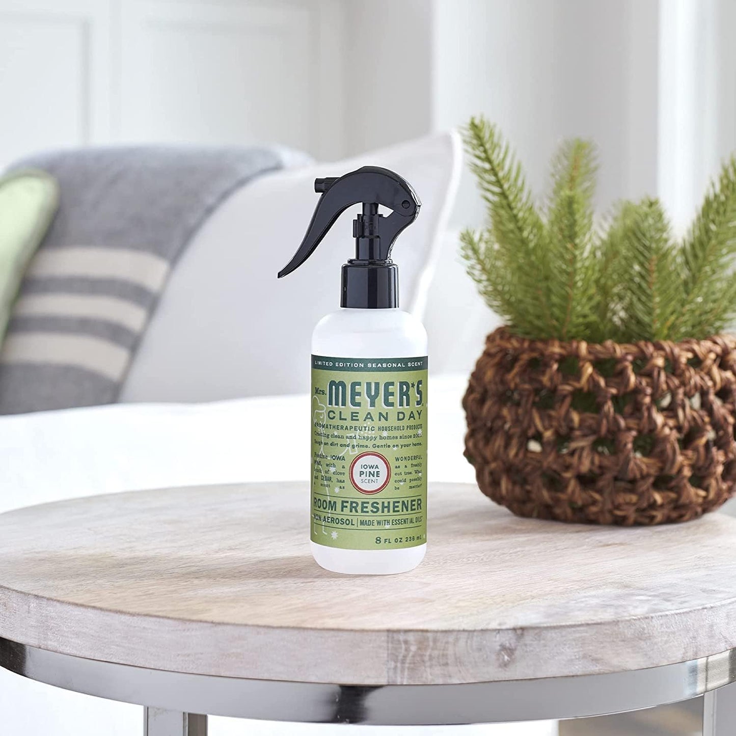 Mrs. Meyer's Clean Day Room Freshener, Iowa Pine (8 Fl Oz (Pack of 1))