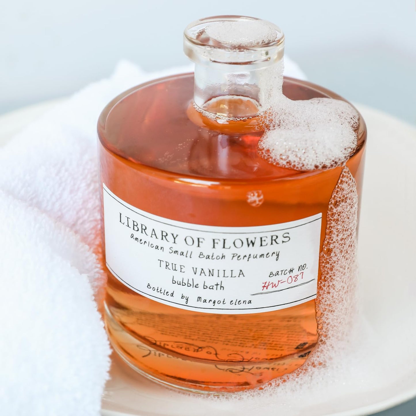 Library of Flowers True Vanilla Bubble Bath, 17 fl. oz. - Bergamot, Dark Vanilla & Amber – Relaxing & Gentle Bubble Bath Soap, Skin Hydrating & Deep Moisturizing, Cocoa Butter & Green Tea