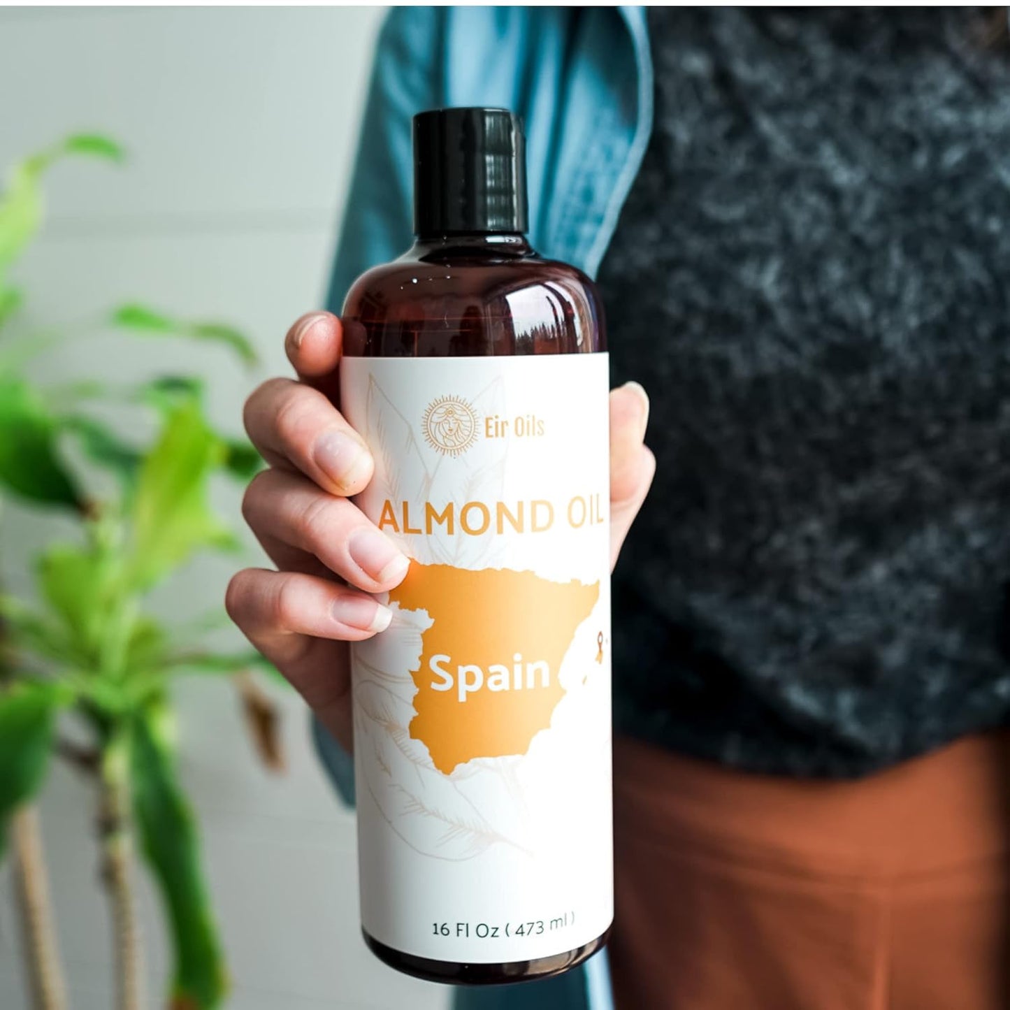 Sweet Almond Oil (16 oz) - for Skin and Hair - Carrier Oil for Essential Oils Mixing - From EIR Oils' Farm in Mallorca, Spain - 2 Packs