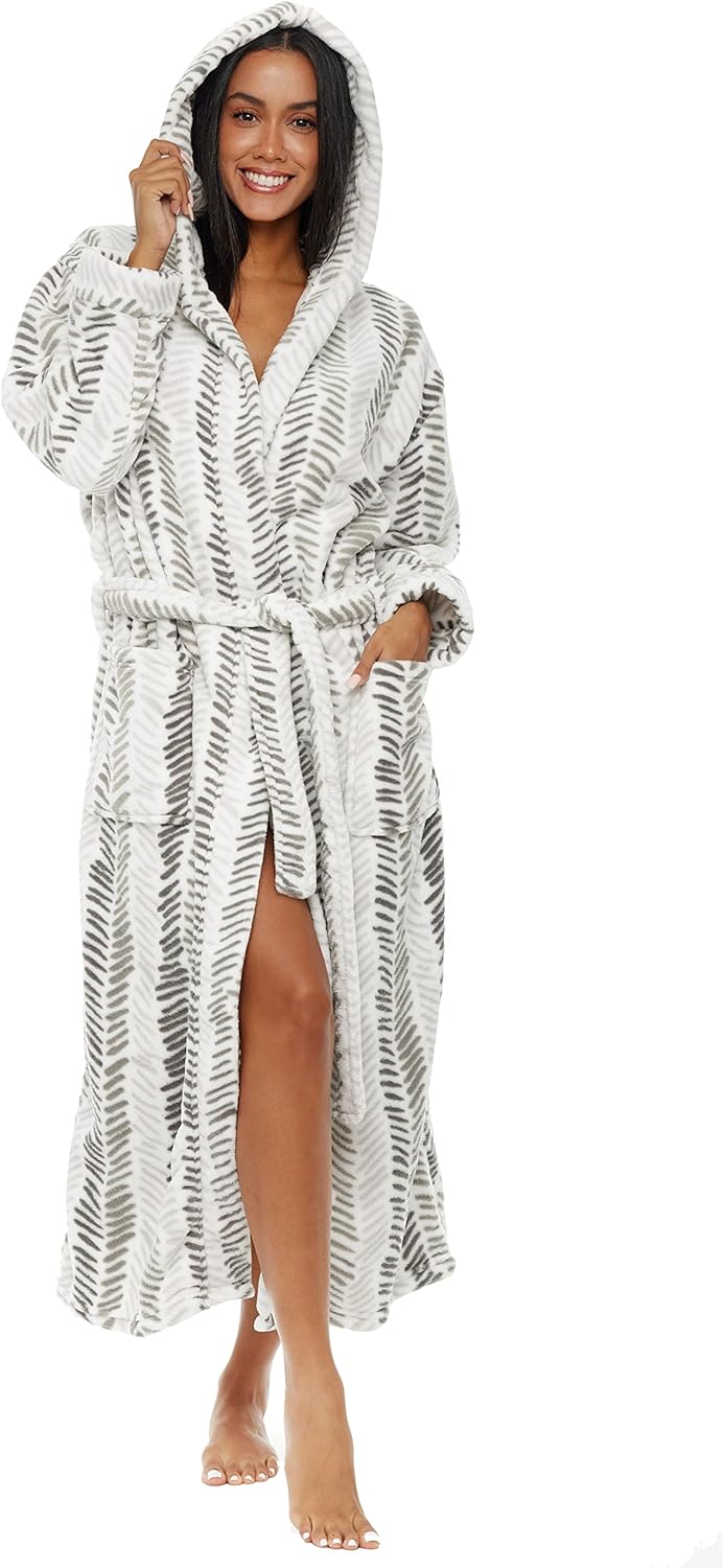 Alexander Del Rossa Womens Robe, Long Plush Bathrobe with Hood, Hooded Robes for Women Plus Size Bath Robe
