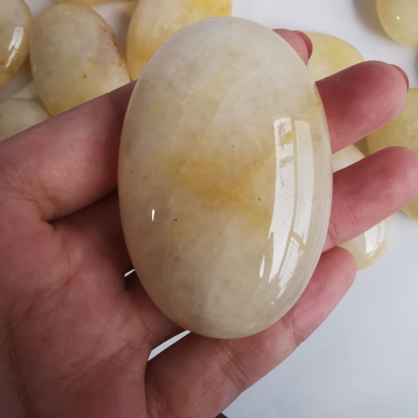 LoveliomeIce Natural Yellow Jade Oval Polished Worry Stones, Healing Crystal Indoor Fountain Stones Massage Energy Anxiety Relief Items