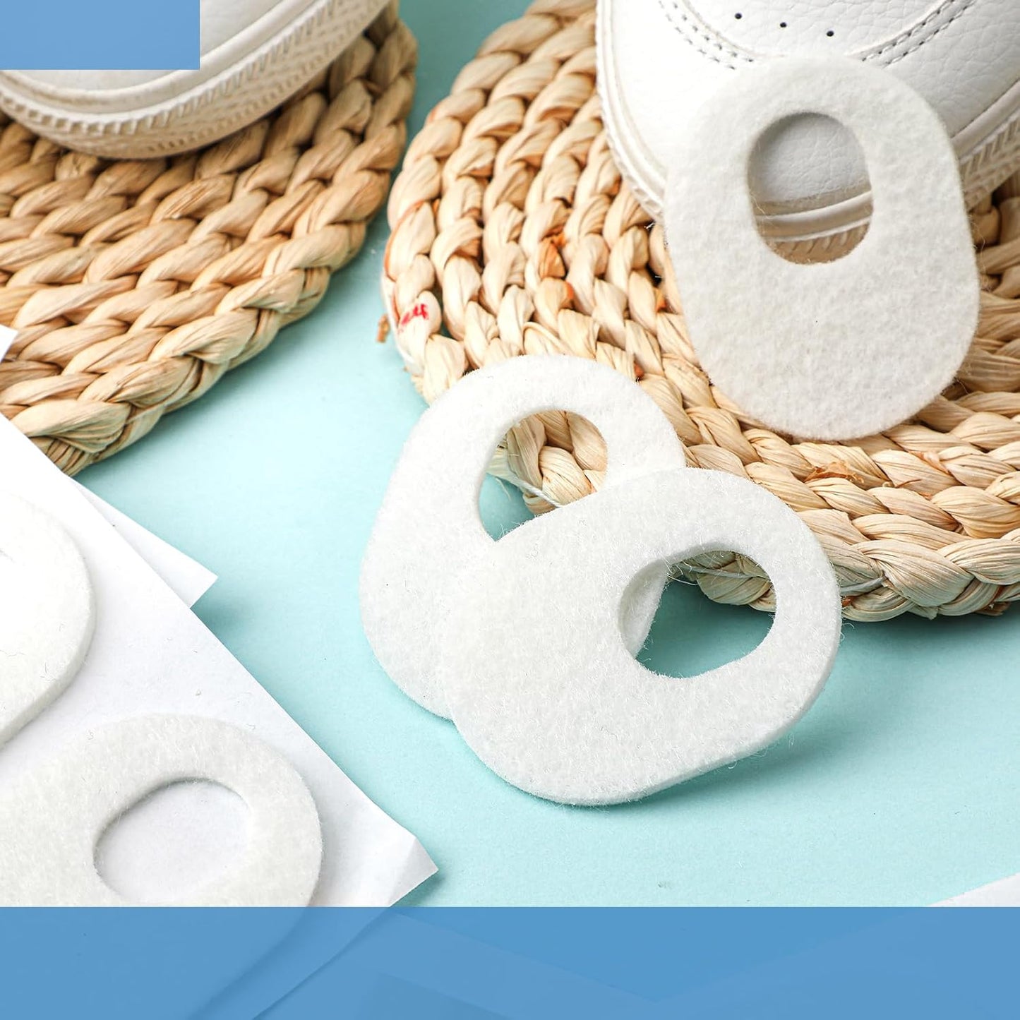 WILLBOND 30 Pcs Callus Pads Soft Felt Callus Oval Shape Corn Pads for Bottom of Foot Adhesive Foot Corn Cushion for Men and Women Feet Toes Heel Pain Relief (White)