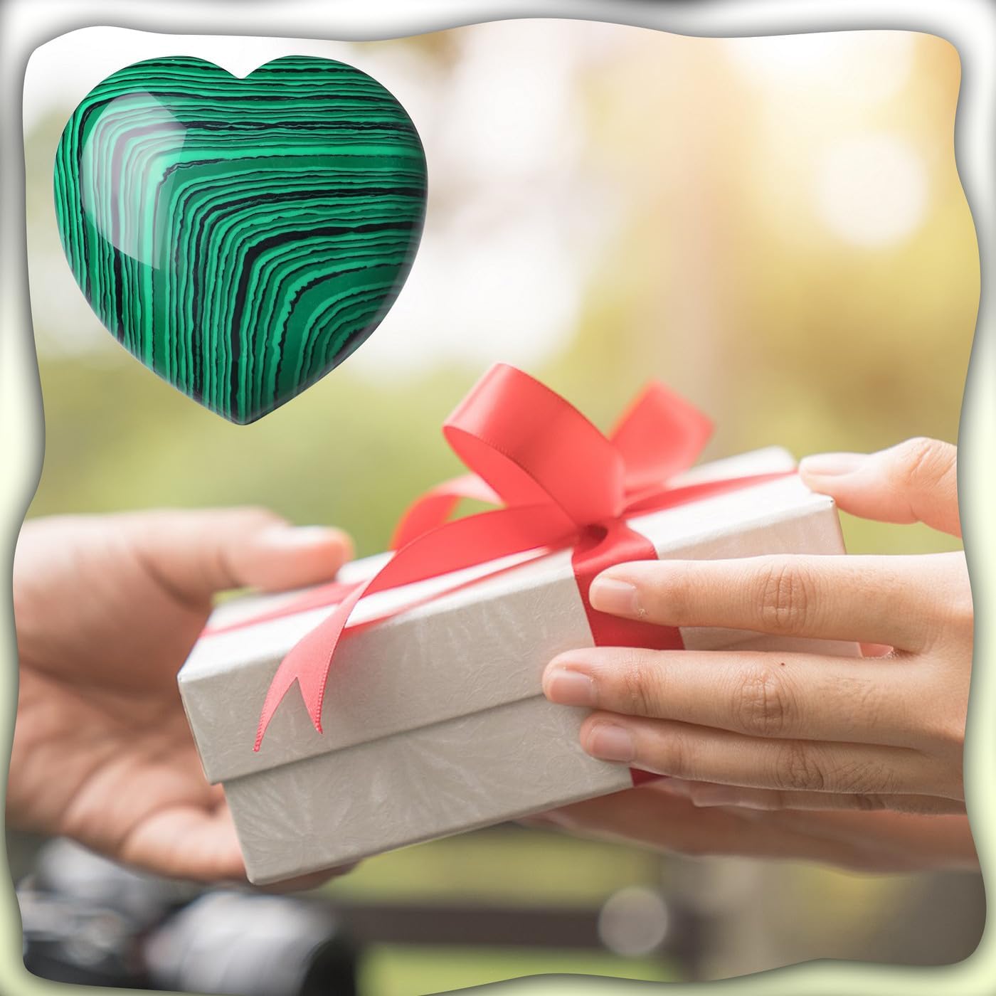 MAIBAOTA 60 mm Malachite Crystals Large Heart Stone Healing Crystals Heart Reiki Crystal Gemstone Polished Heart Shaped Rocks Meditation Mothers Day Crystal Gifts for Mom Her