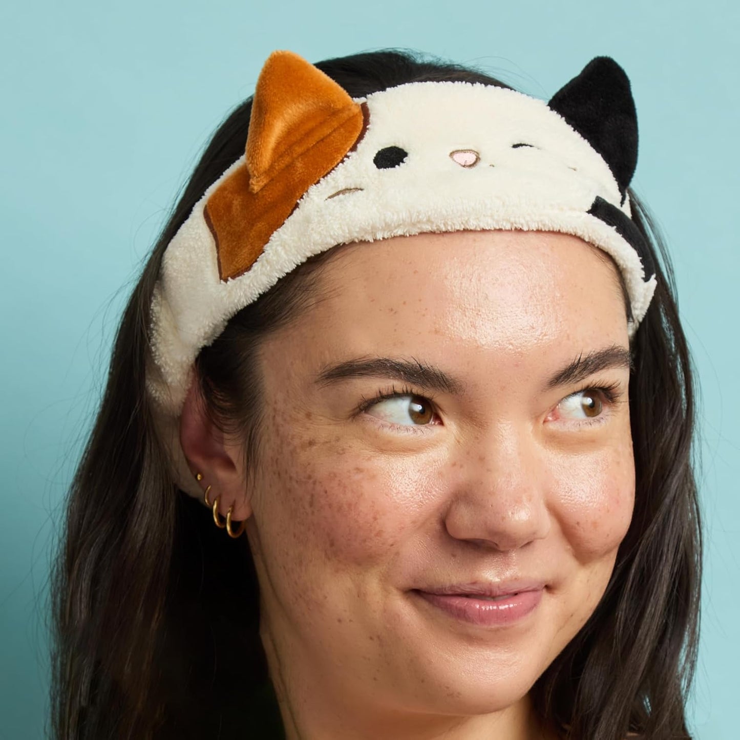 TONYMOLY x Squishmallows Cam Spa Day Set | Hydrating Coconut Eye Mask + Plush Cat Spa Headband | Limited Edition Holiday Gift Set for Relaxation, Skincare, and Self-Care at Home