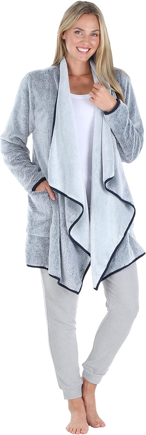 Sleepyheads Women's Fleece Long Sleeve Robe Sherpa-Lined Hooded Bathrobe…