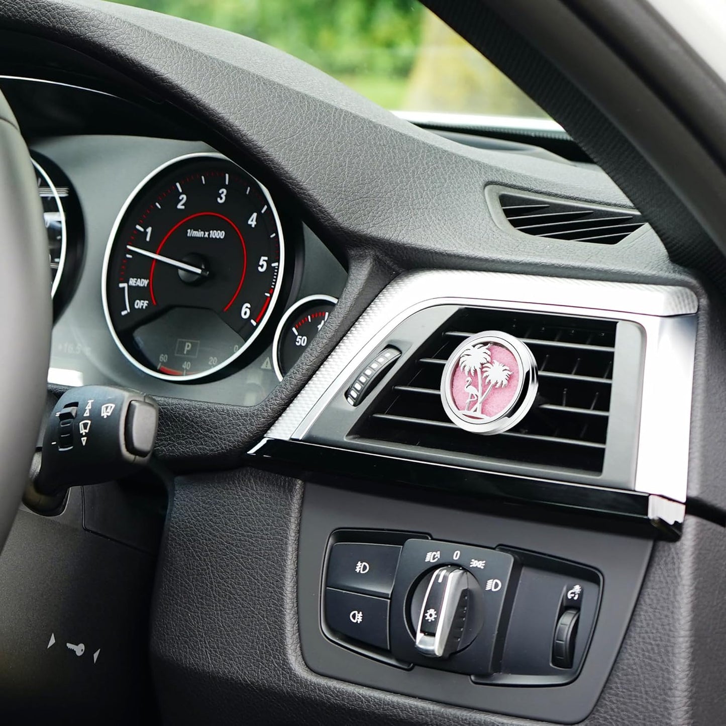 Car Diffuser Vent Clip 30mm Aromatherapy Essential Oil Automotive Diffuser Air Fresheners Vent Clips Car Accessories for Women Birthday Gifts (Flamingo)