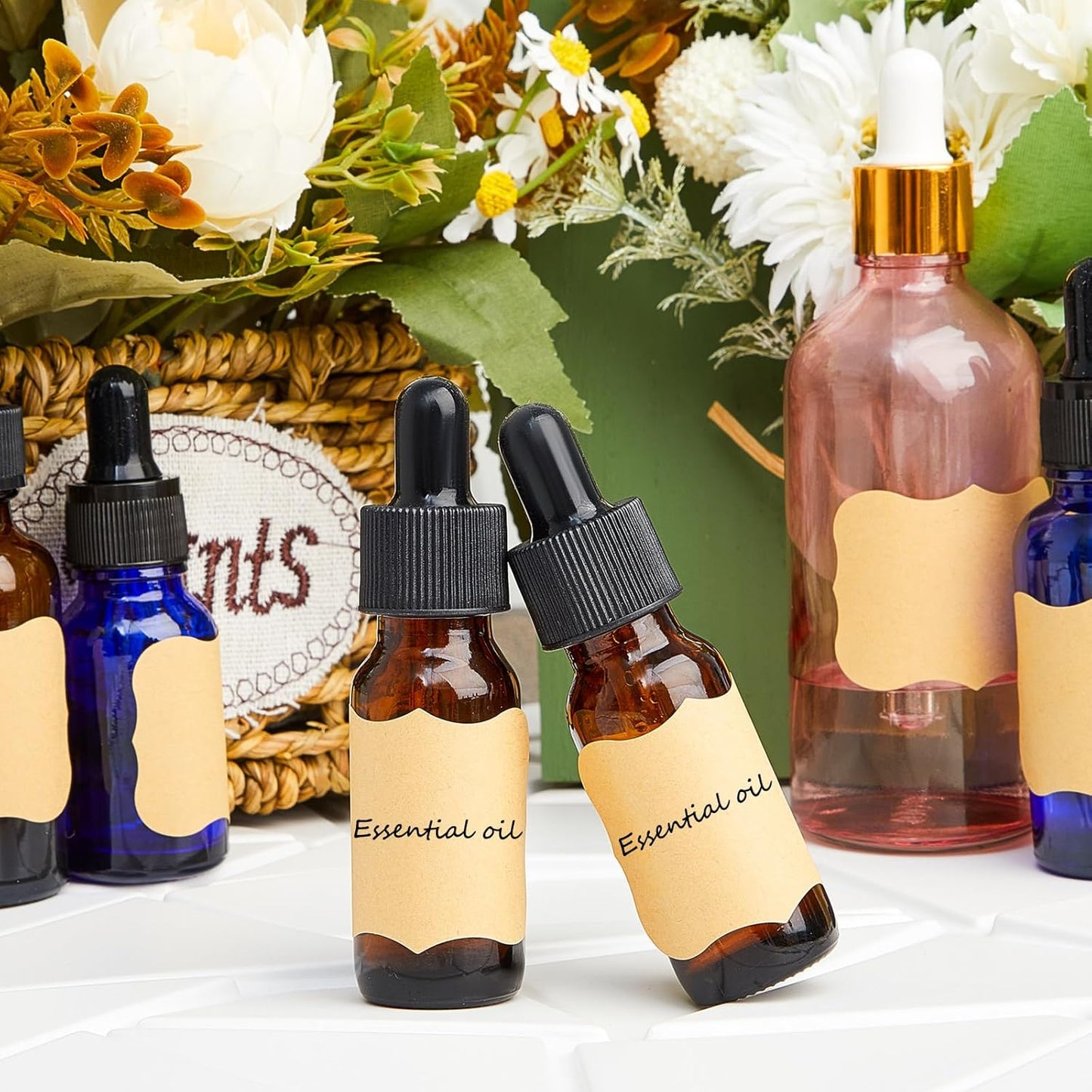 Lallisa 100 Pack Essential Oil Dropper Bottle 15 ml (1/2 oz) Glass Dropper Bottles DIY for DIY Essential Oil Perfume with 5 Funnels 5 Pipettes 3ml 100 Labels for Bathrooms, Hotels, Labs (Amber)