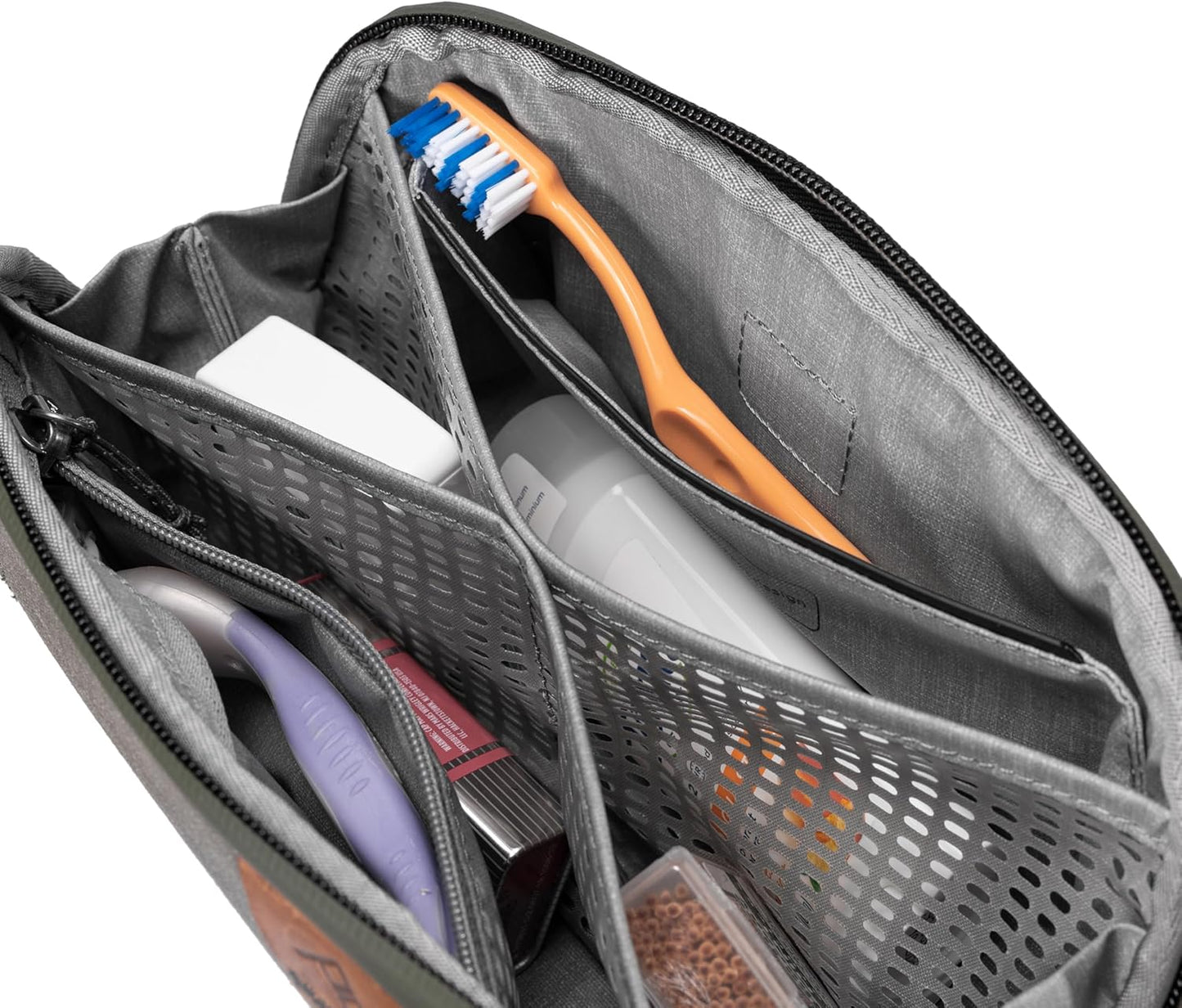 Peak Design Small Wash Pouch, Sage, Weatherproof Travel Toiletry Bag, Upright or Hanging Toiletries Kit with Pockets, Magnetic Toothbrush Pocket, Wide UltraZip Opening, Toiletry Bag for Men and Women