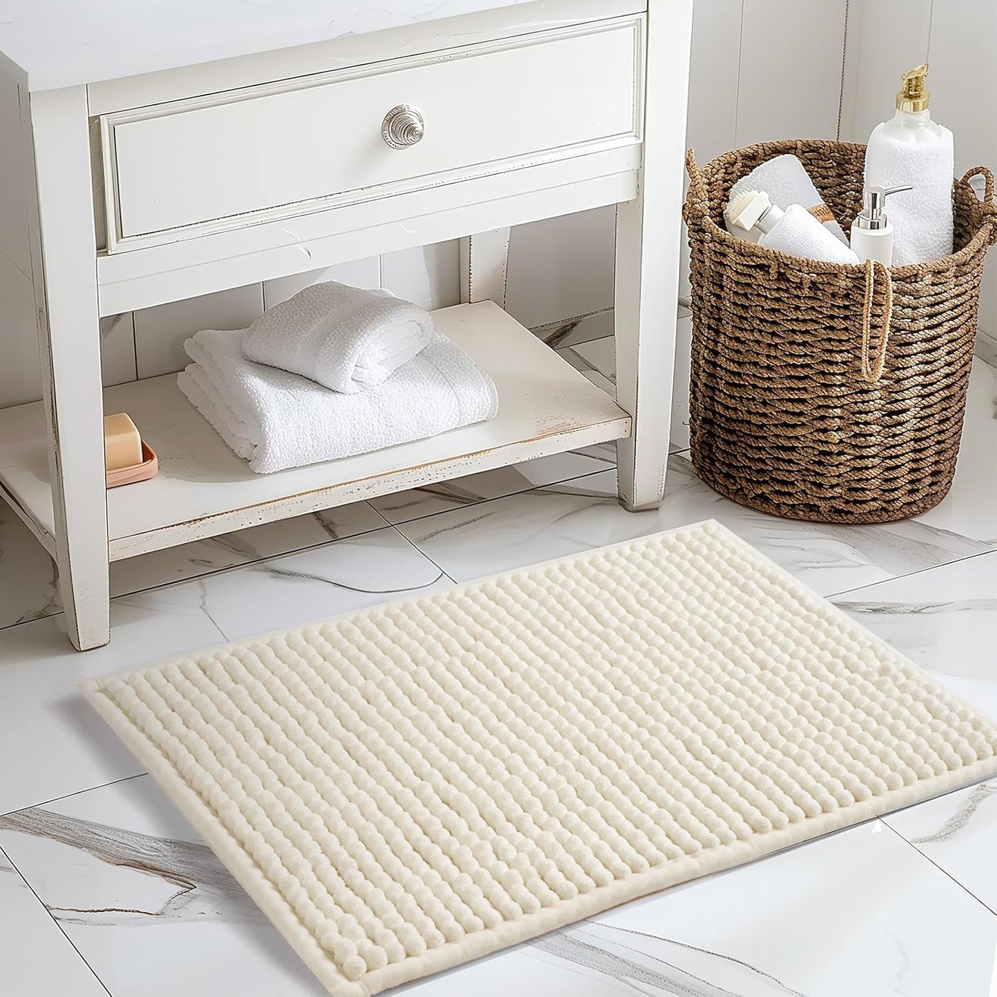FRESHMINT Thick Chunky Chenille Bathroom Rug 17"x24", Non Slip Bath Mat, Soft Bathroom Decor, Cute Shower Mat, Water Absorbent, Washable, Cream White