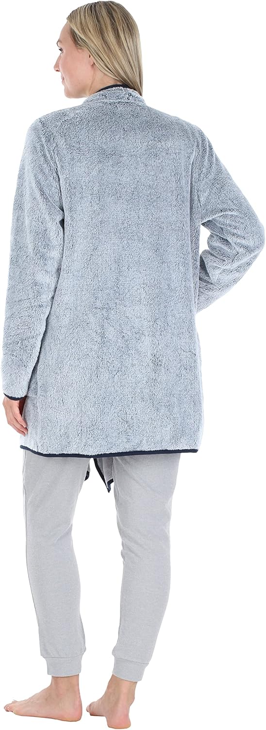 Sleepyheads Women's Fleece Long Sleeve Robe Sherpa-Lined Hooded Bathrobe…