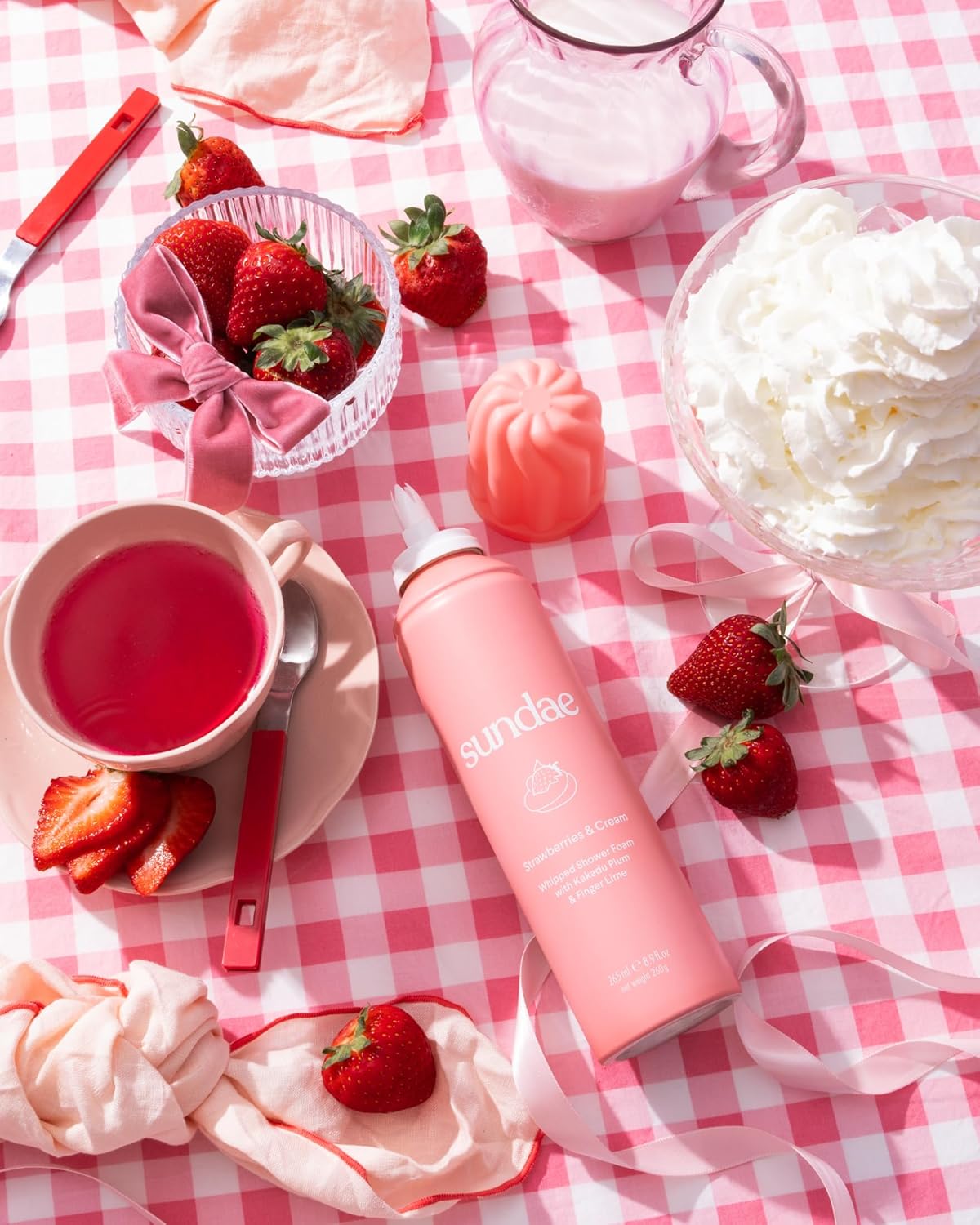 Whipped Shower Foam Strawberries & Cream Foaming Body Wash 8.9 fl oz, 265ml