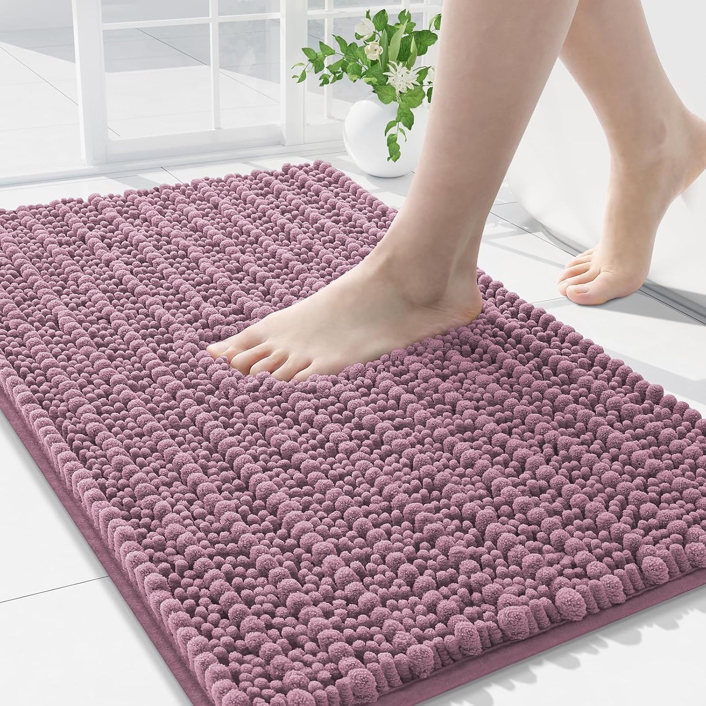 Arotive Luxury Chenille Bathroom Rug Mat, Extra Soft Thick Absorbent Shaggy Bath Rugs, Non-Slip Machine Wash Dry, Plush Bath Mats for Bathroom, Shower and Tub, 30x20, Deep Plum