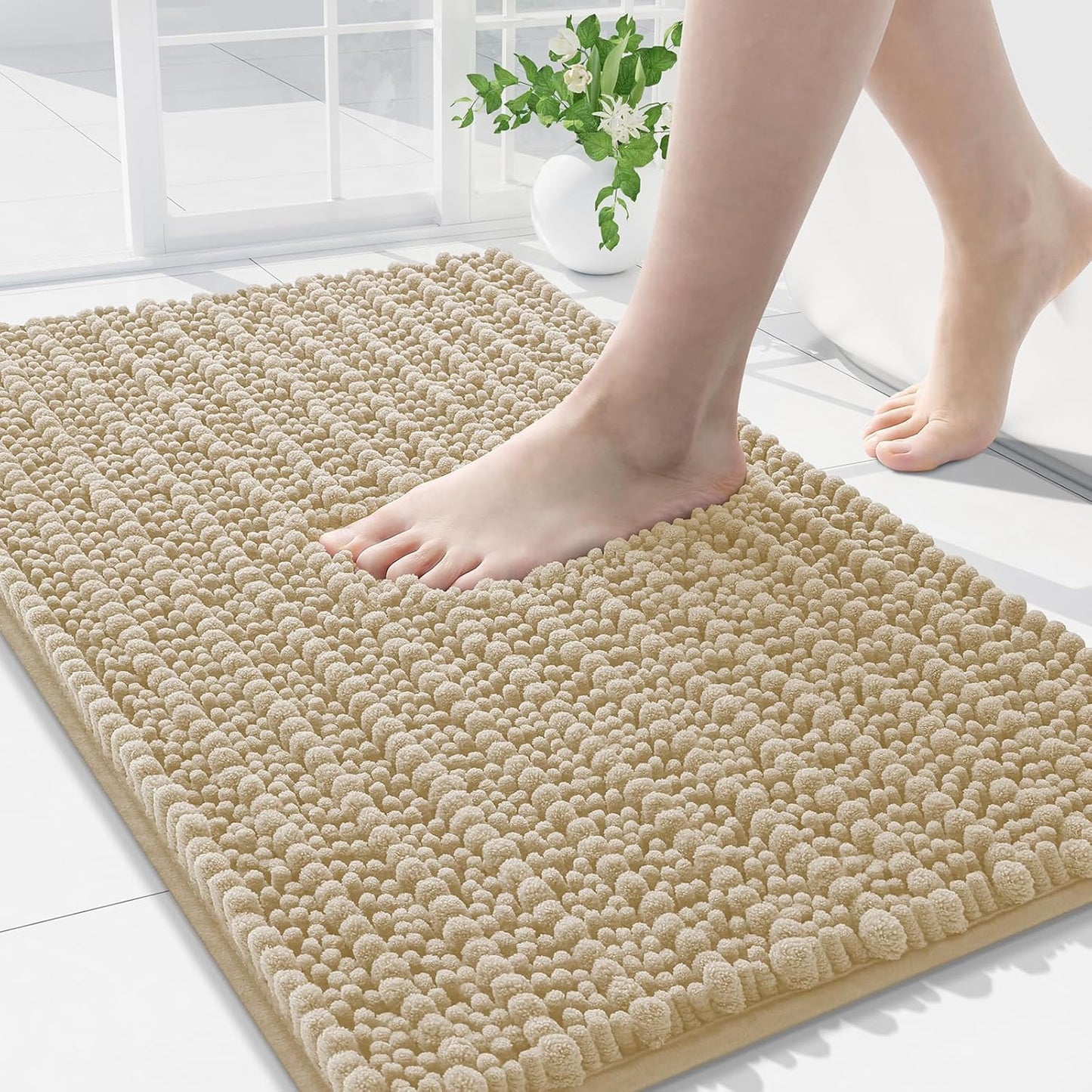 Arotive Luxury Chenille Bathroom Rug Mat, Extra Soft Thick Absorbent Shaggy Bath Rugs, Non-Slip Machine Wash Dry, Plush Bath Mats for Bathroom, Shower and Tub, 30x20, Beige