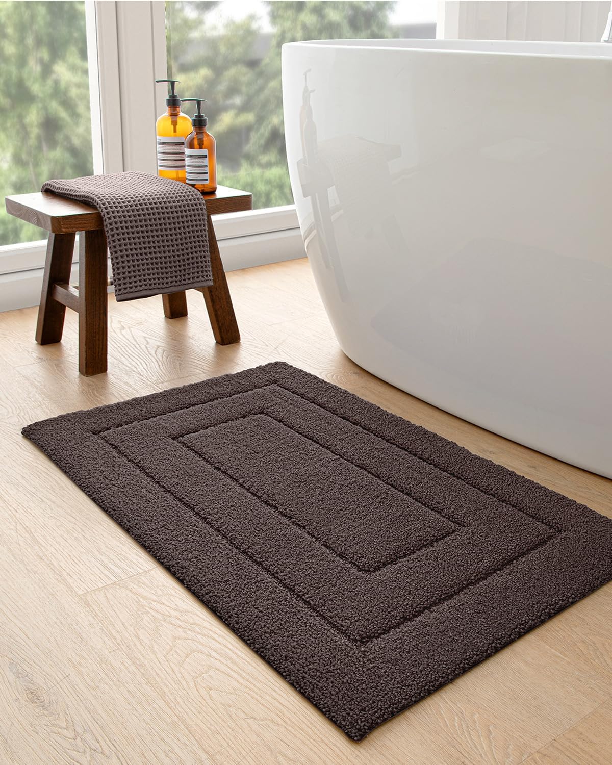 DEXI Bathroom Rug 32x20, Non Slip Washable Bath Mat for Shower Floor, Absorbent Soft Bathmat with Rubber Backing, Quick Dry Microfiber Carpet, Brown