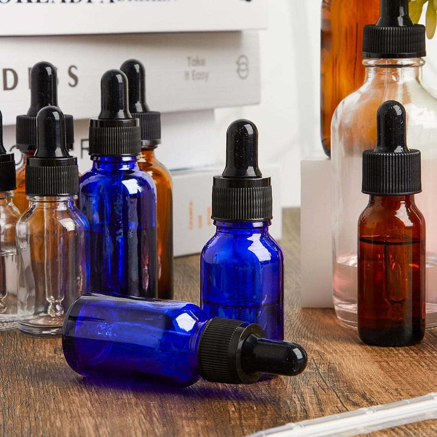 Lallisa 100 Pack Essential Oil Dropper Bottle 15 ml (1/2 Oz) Glass Dropper Bottles DIY for DIY Essential Oil Perfume with 5 Funnels 5 Pipettes 3ml 100 Labels for Bathrooms, Hotels, Labs (Blue)