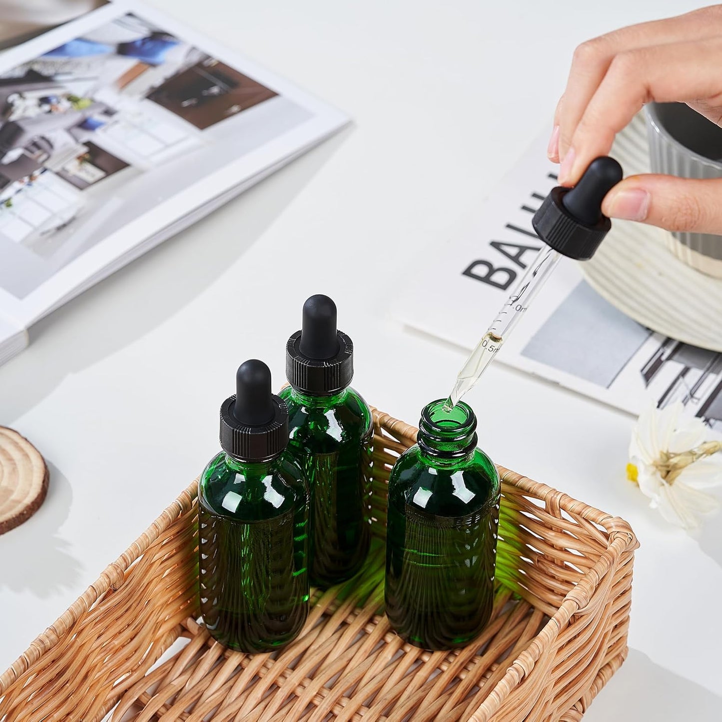 24 Pcs, 2oz Glass Dropper Bottle, Leakproof Tincture Bottles with Dropper, Green Reusable Eye Dropper Bottle, for All Kinds of Liquids (Green, 2oz-24pcs)