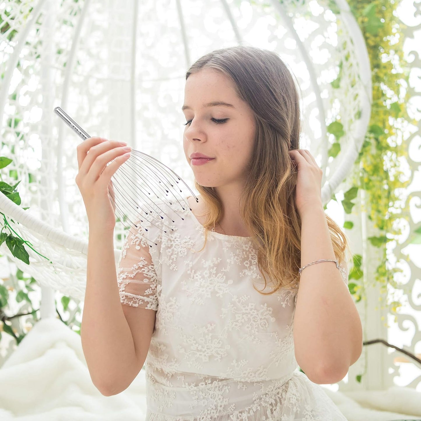 USAGA 28 Fingers (3rd Generation) Head Massager, Scalp Massager, Head Scratcher, Extendable Back Scratcher for Stress Relief, Hair Stimulation and Body Relaxing