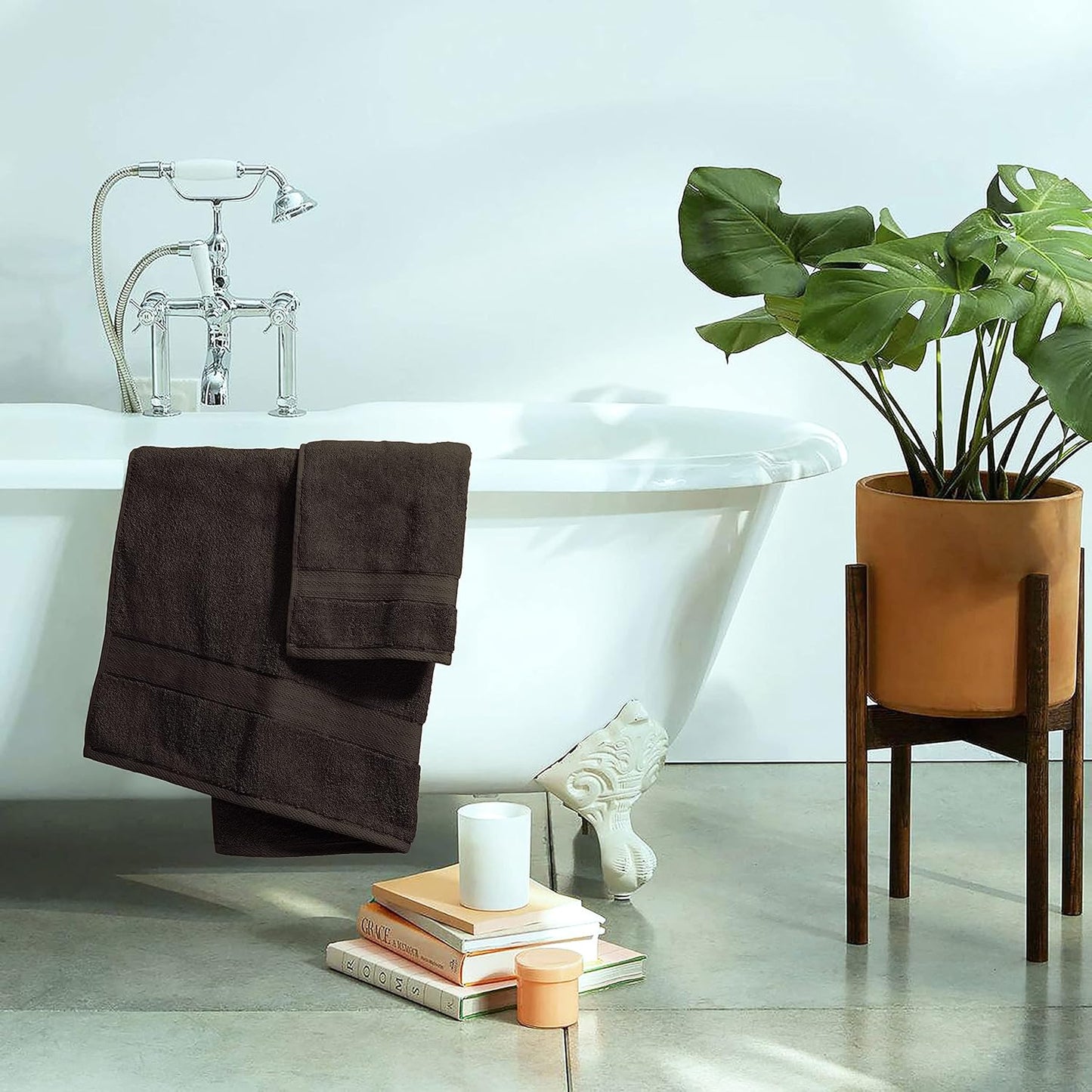 GLAMBURG 700 GSM Premium 8-Piece Towel Set - Contains 2 Bath Towels 30x54, 2 Hand Towels 16x28, 4 Wash Cloths 13x13 - Luxury Hotel & Spa Quality - Durable Ultra Soft Highly Absorbent - Chocolate Brown