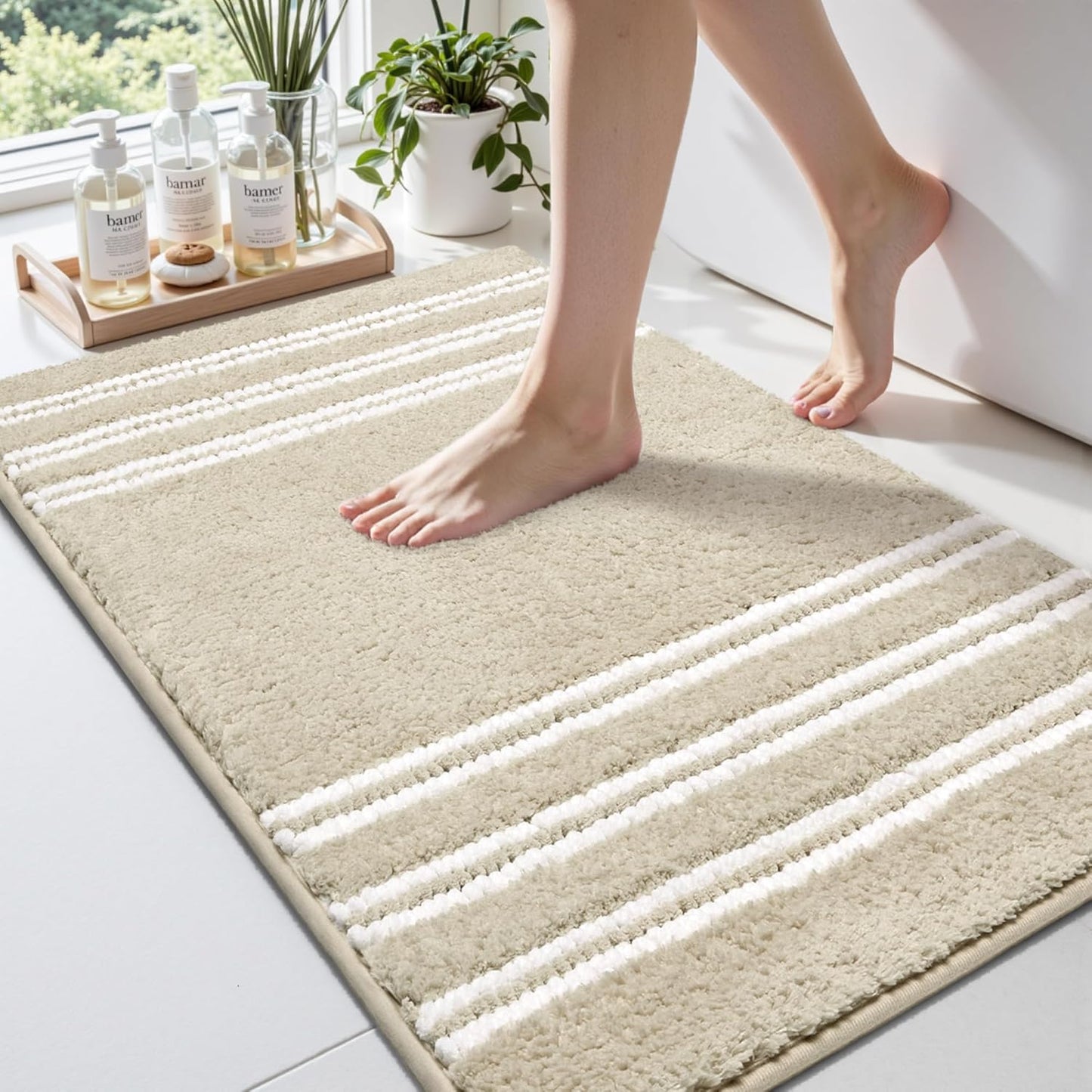 Bathroom Rugs 20x32 Extra Soft Absorbent Bath Mat Chenille Non Slip Shower Mat Rubber Backing Machine Washable Bath Mats for Bathroom Shaggy Khaki Bath Rugs for Tub, Hallway
