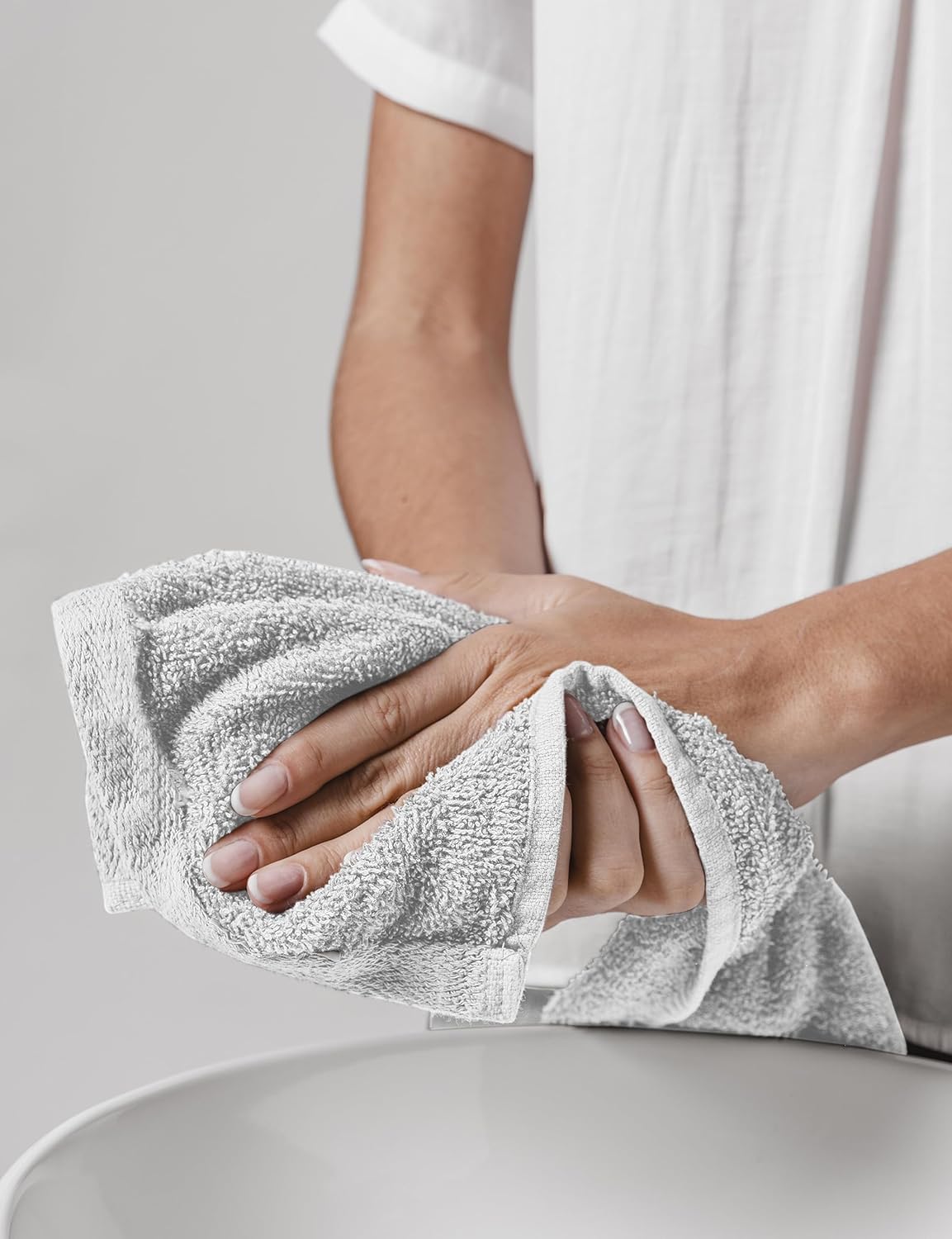 Delara 100% Organic Cotton Towels 650 GSM Plush Feather Touch Quick Dry Wash Cloth, Pack of 12 GOTS Certified, Oeko-Tex Green Certified, Organic Cotton Wash Cloth, 13"X13"