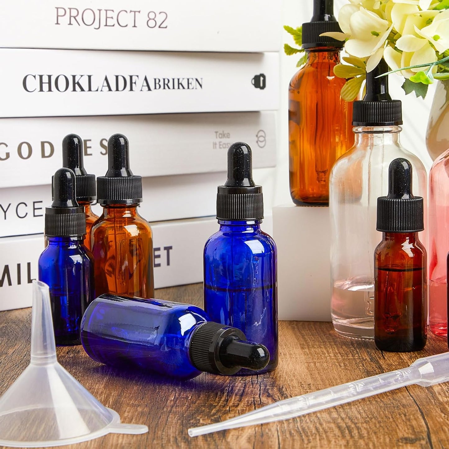 Lallisa 100 Pack Essential Oil Dropper Bottle 30 ml (1 Oz) Glass Dropper Bottles DIY for DIY Essential Oil Perfume with 5 Funnels 5 Pipettes 3ml 100 Labels for Bathrooms, Hotels, Labs (Blue)