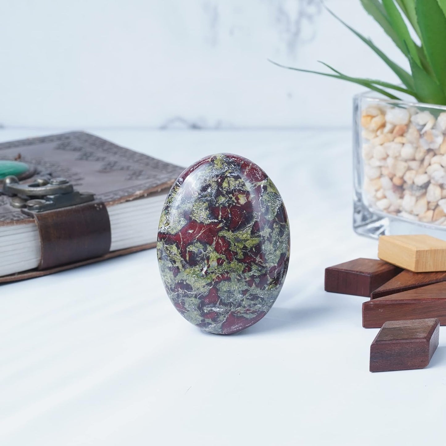 Crocon 50mm Dragon Bloodstone Large Oval Palm Stone 900+ Carats Pocket Massage Worry Stones for Natural Body Chakra Balancing Reiki Healing Stones and Crystal Grid Healing Massage Spa Energy Crystals