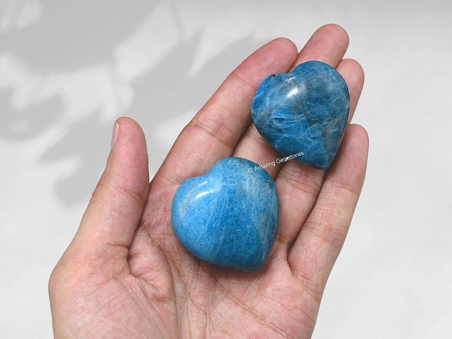 Blue Apatite Crystal Heart Palm Stone - Pocket Massage Worry Stone for Natural Body Chakra Balancing, Reiki Healing and Crystal Grid