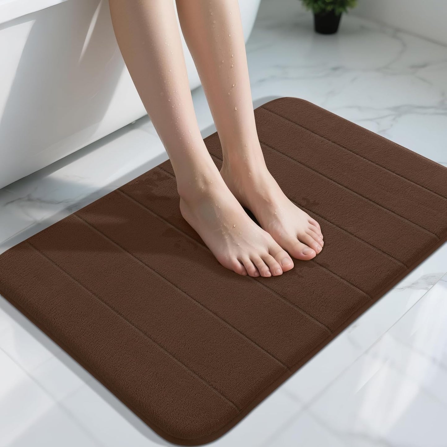 Yimobra Brown Bath Mat 31.5x20 Inch, Super Soft Absorbent Memory Foam Bathroom Rug Non Slip, Quick Dry, Machine Washable Floor Carpet for Tub Shower, Home Decor Accessories