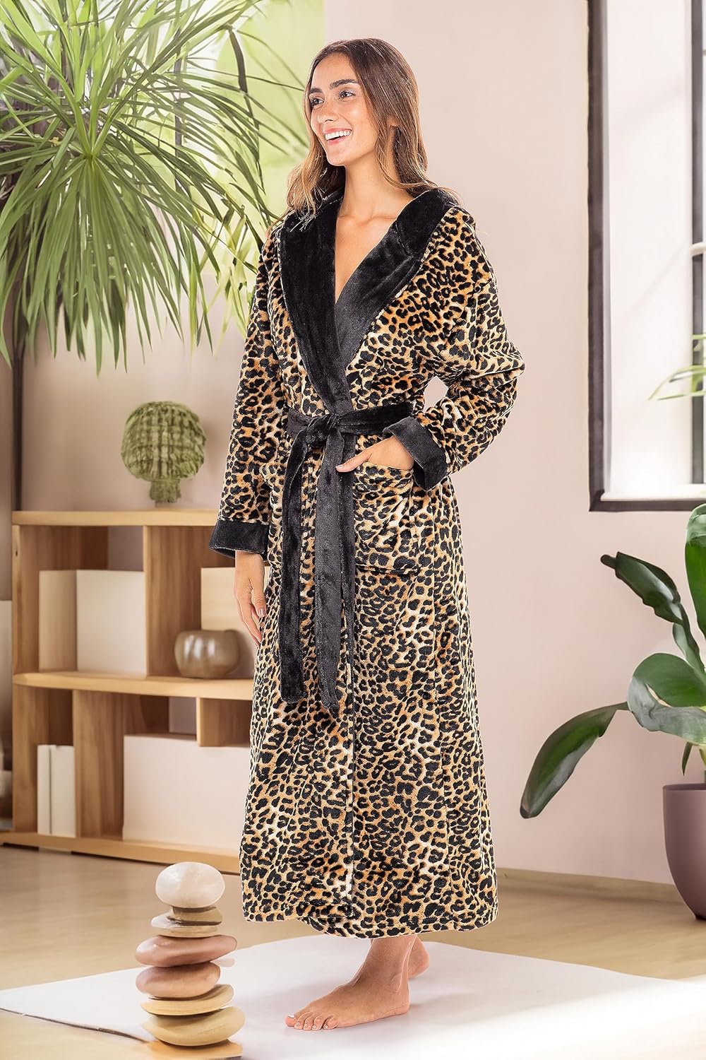 Alexander Del Rossa Womens Robe, Long Plush Bathrobe with Hood, Hooded Robes for Women Plus Size Bath Robe