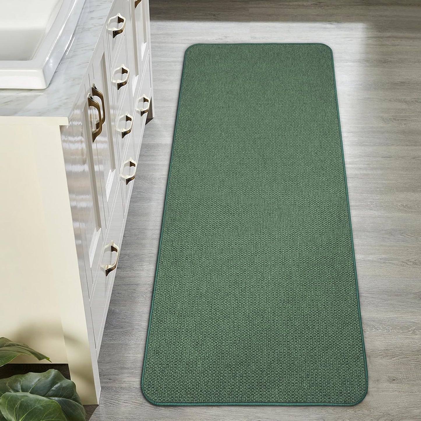 Bath Mat,Ultra Thin Bathroom Runner Rugs,Large Bath Mats for Bathroom,Quick Dry,Non-Slip,Machine Washable,Low Pile,Bath Rug,Shower Outside,Sink,Home Decor Accessories.Green,1'5"x4'11"（17x59inch）