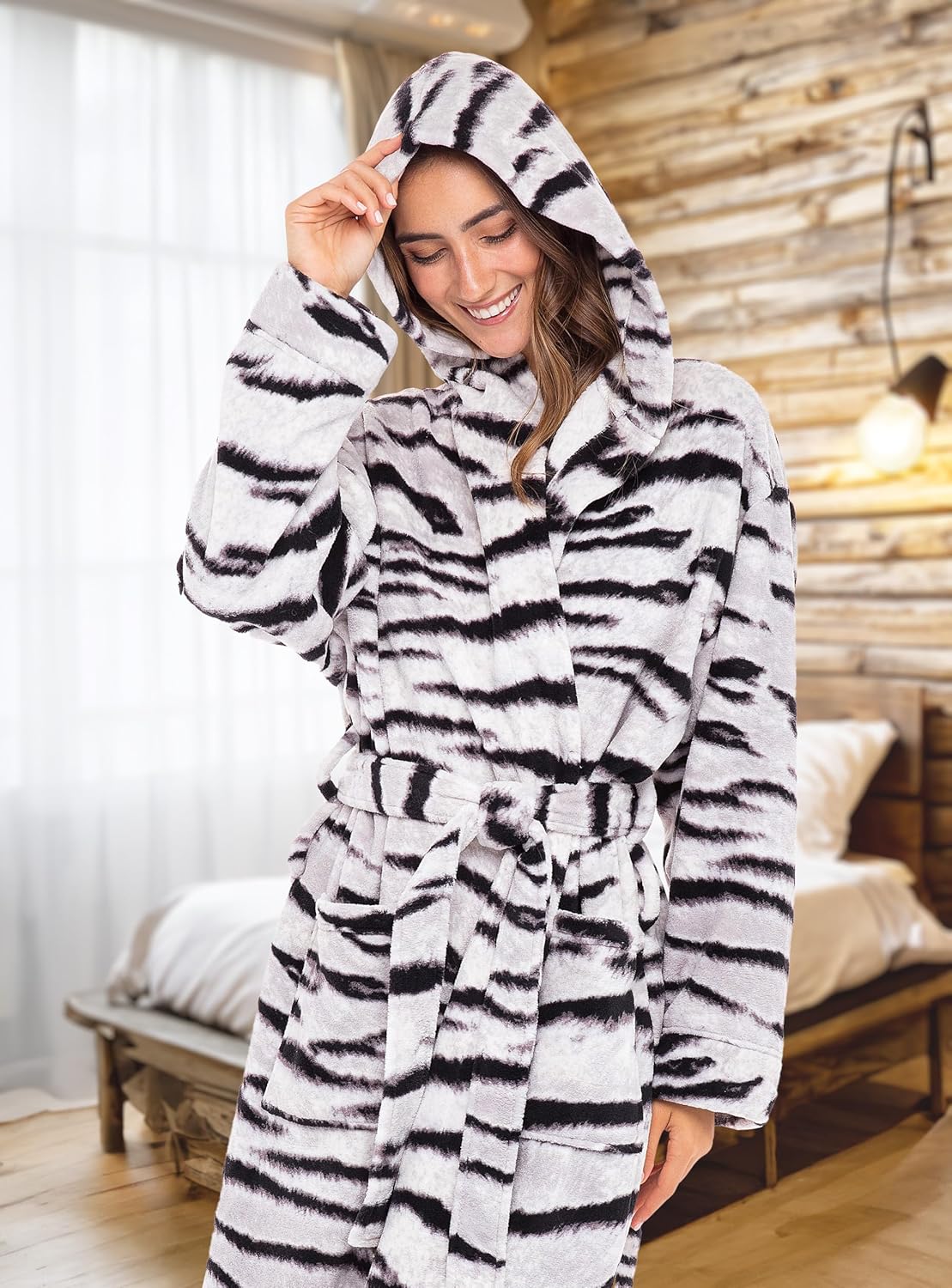 Alexander Del Rossa Womens Robe, Long Plush Bathrobe with Hood, Hooded Robes for Women Plus Size Bath Robe